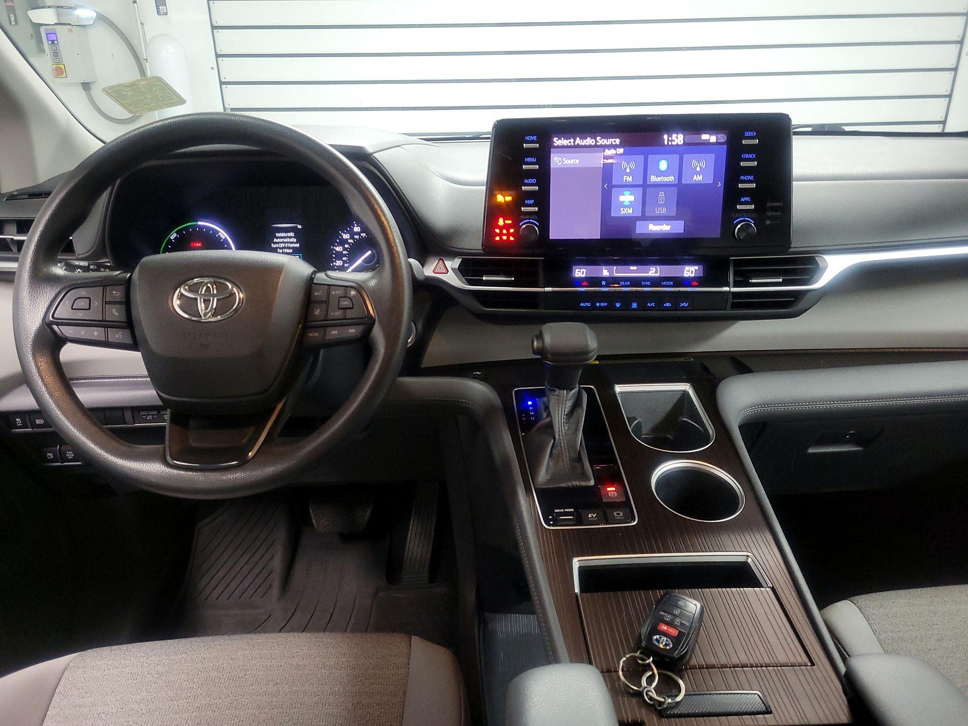 Thumbnail: 2023 Toyota Sienna - 9