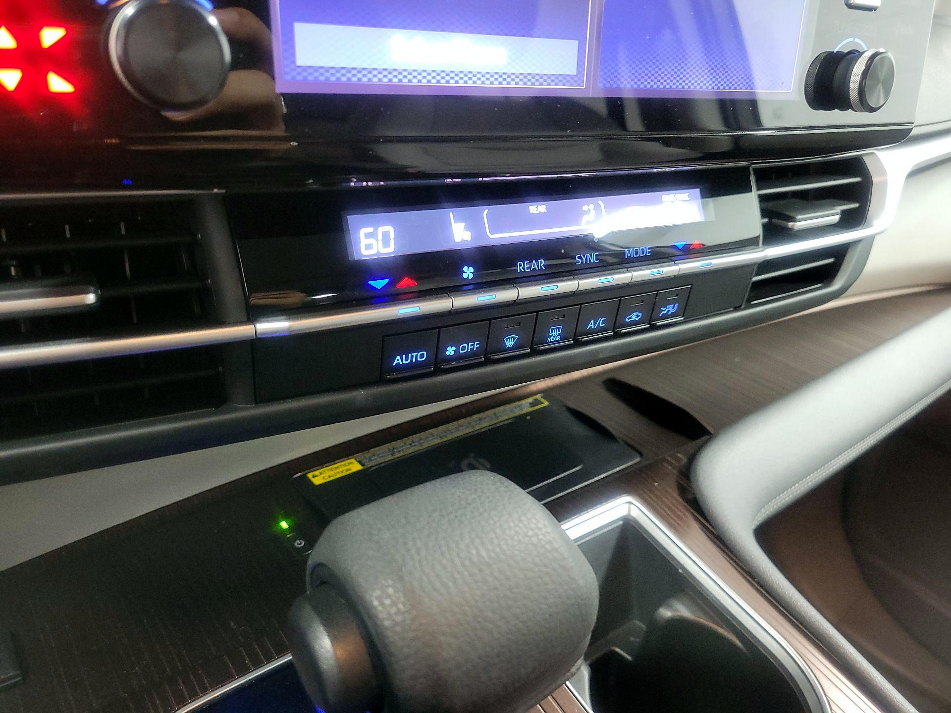 Thumbnail: 2023 Toyota Sienna - 15