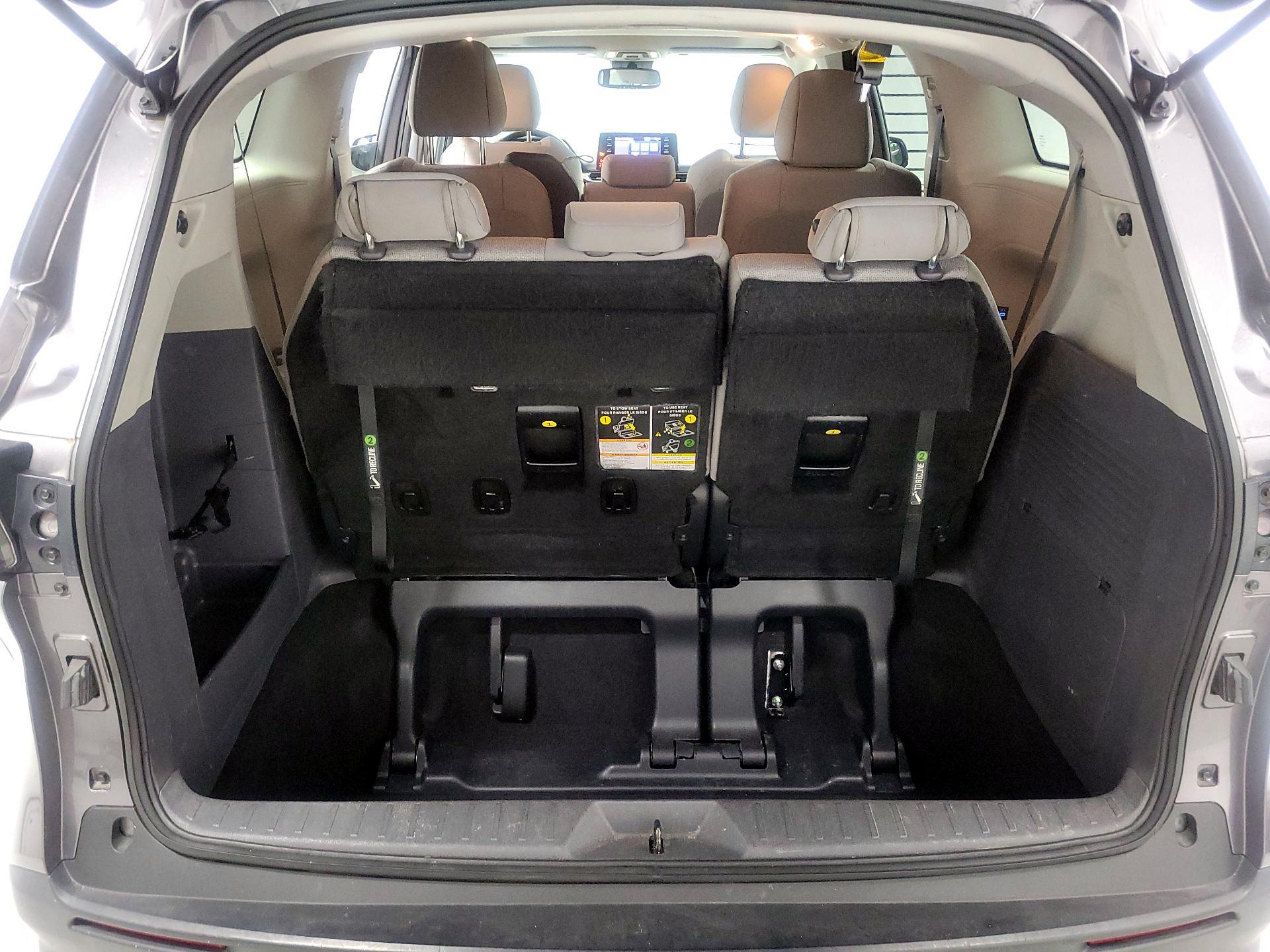 Thumbnail: 2023 Toyota Sienna - 18