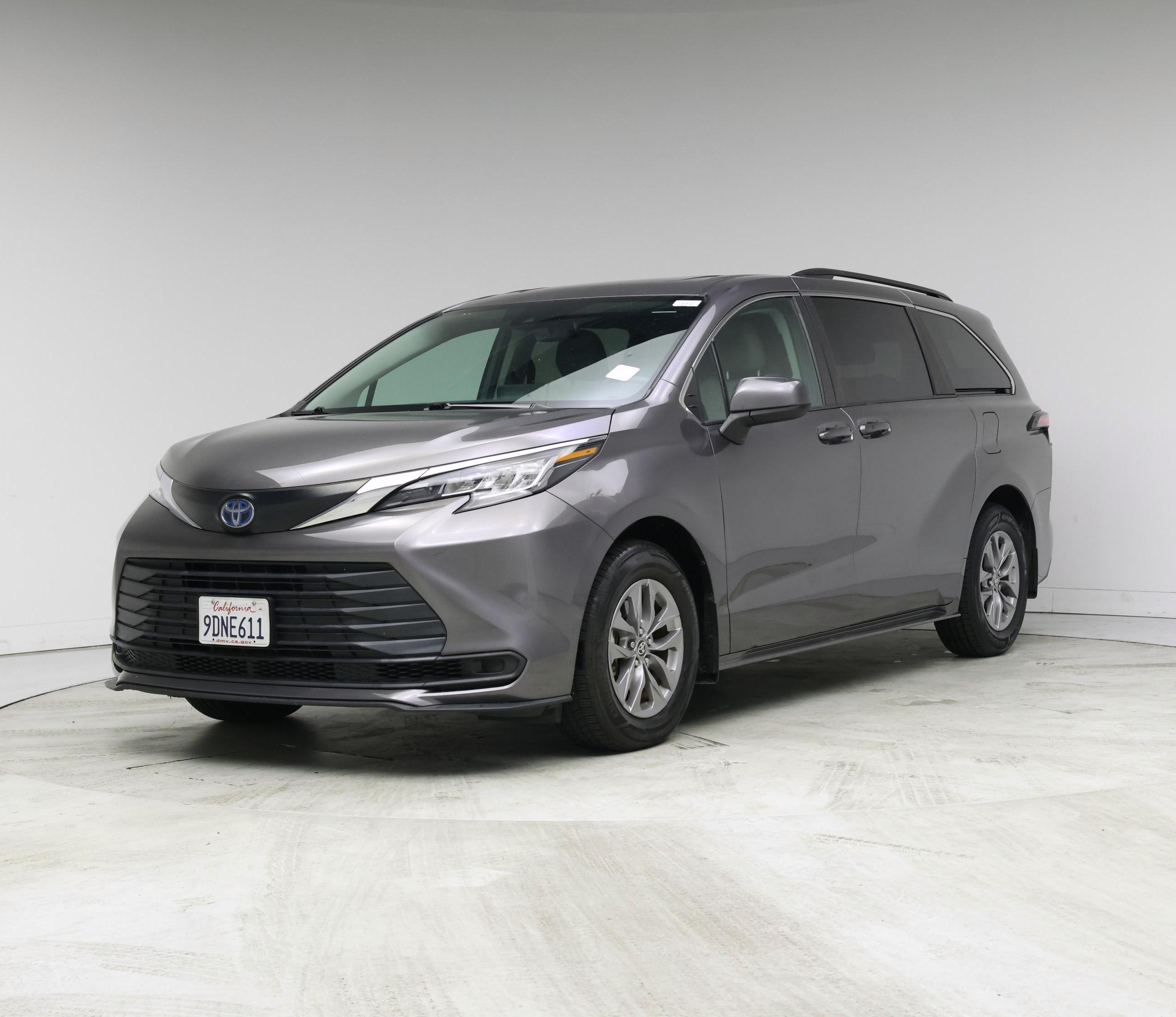 Thumbnail: 2023 Toyota Sienna - 4
