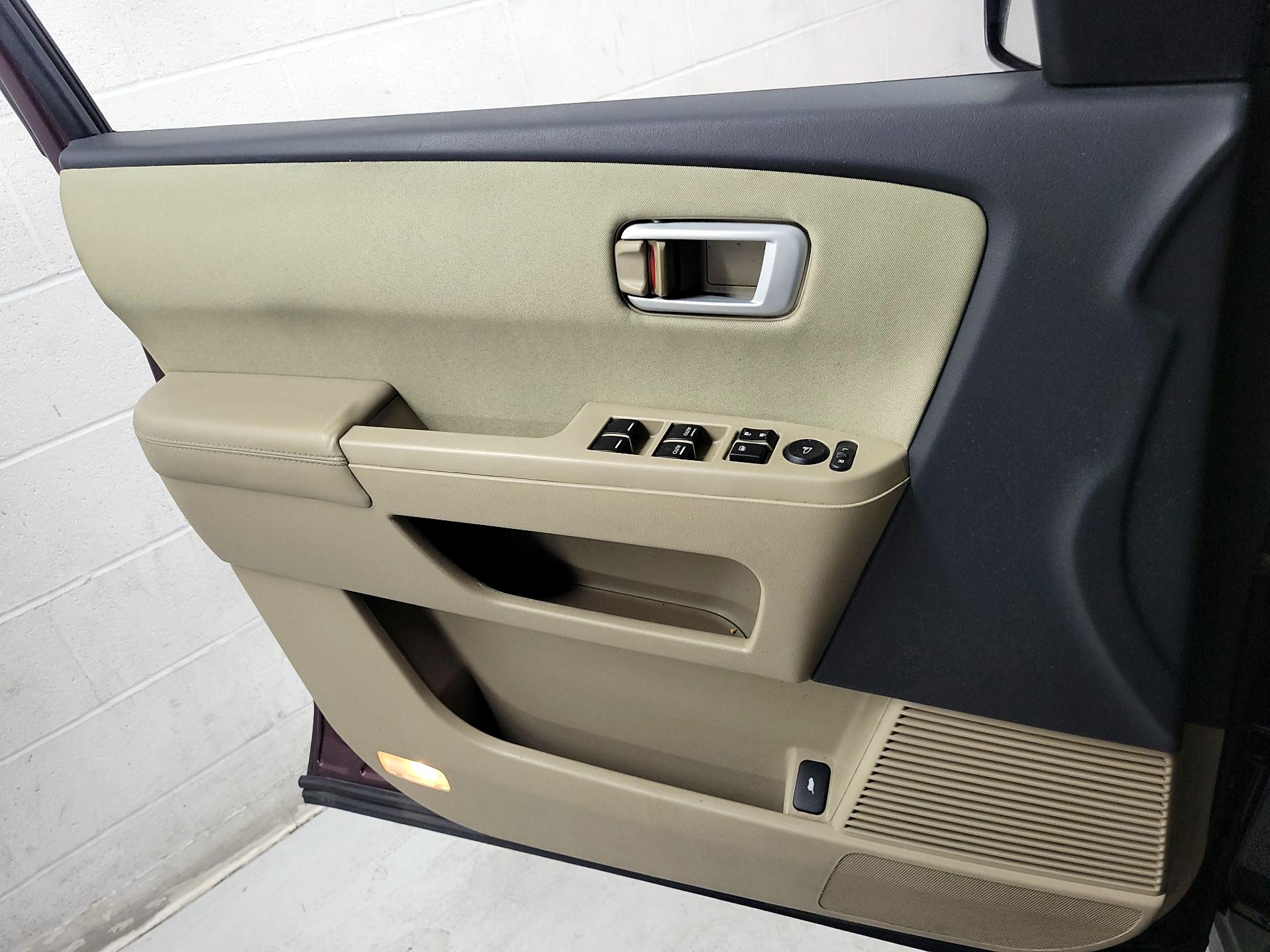 Thumbnail: 2015 Honda Pilot - 12