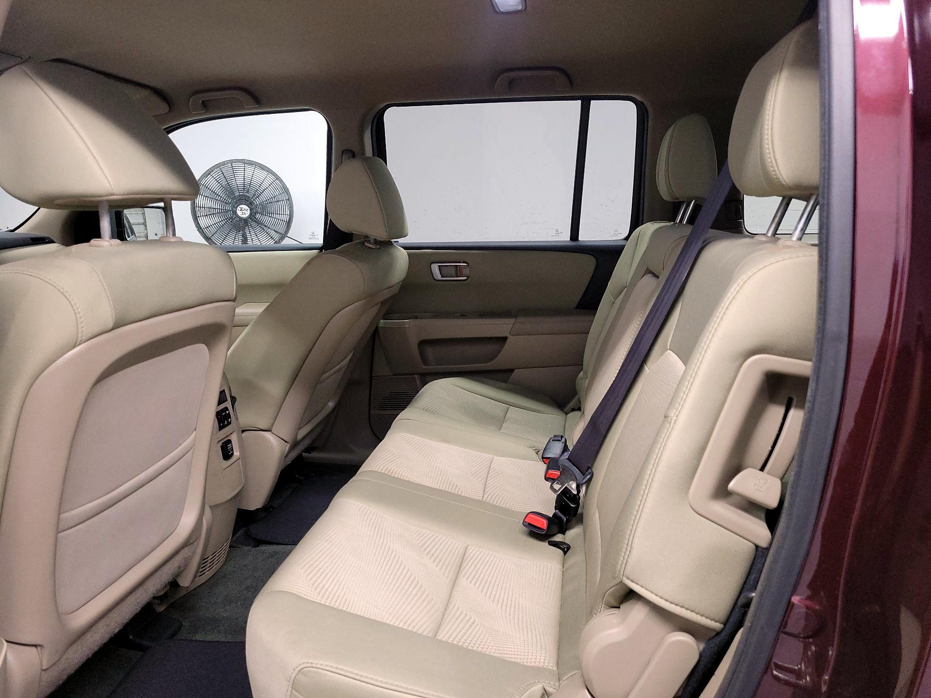 Thumbnail: 2015 Honda Pilot - 17