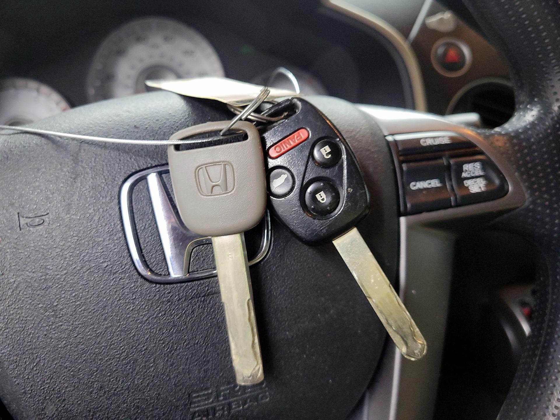 Thumbnail: 2015 Honda Pilot - 20