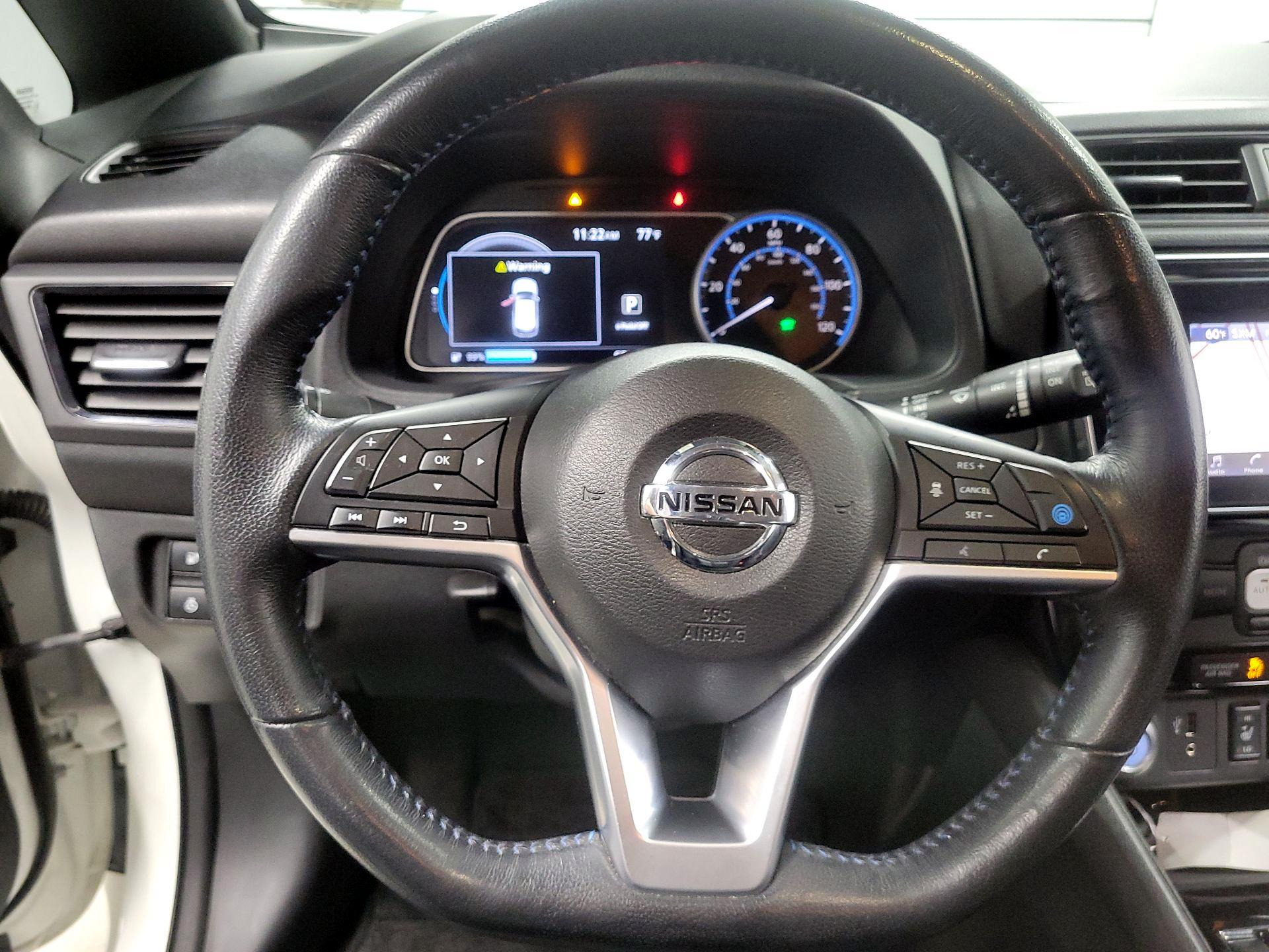 Thumbnail: 2018 Nissan Leaf - 10