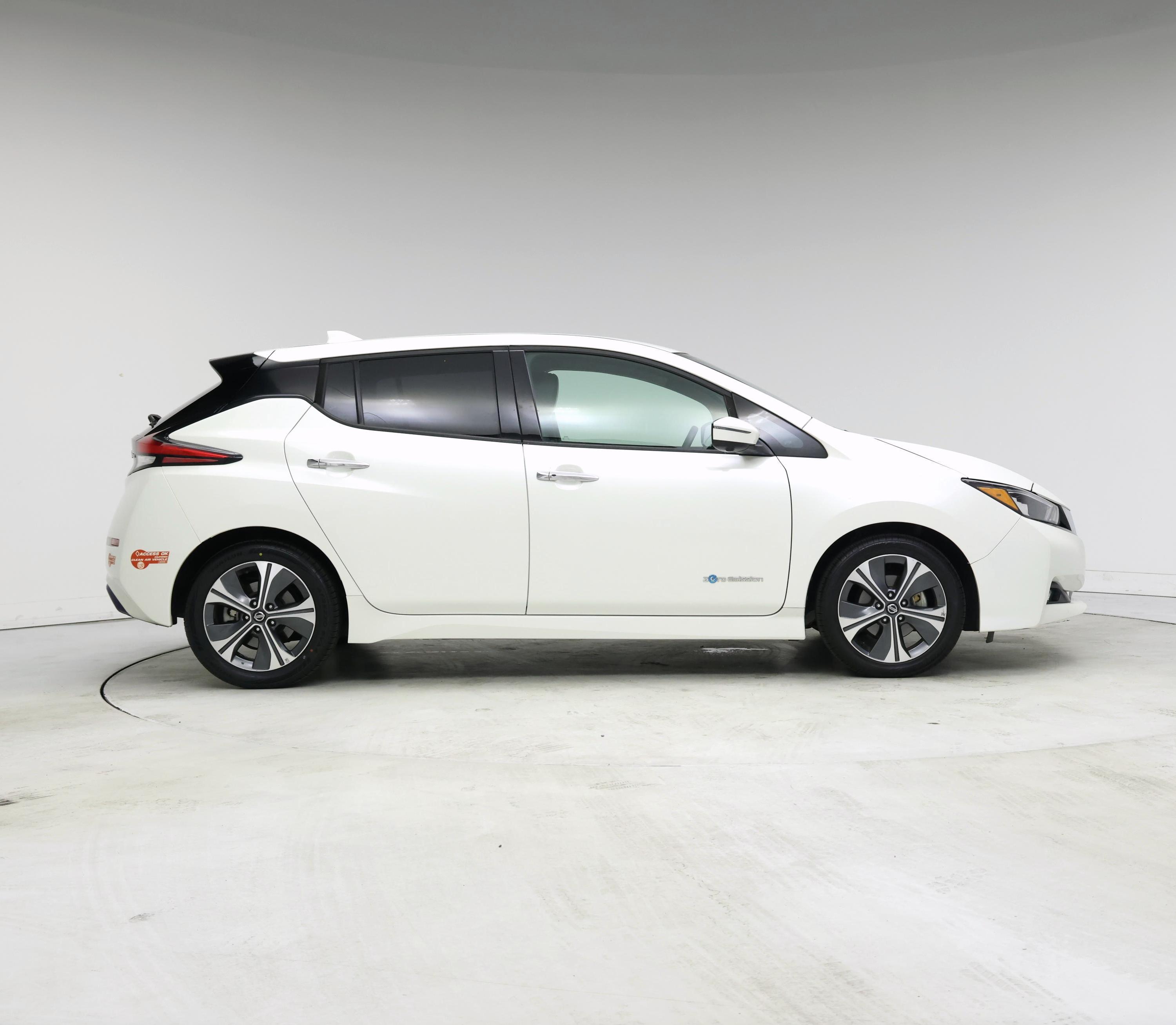 Thumbnail: 2018 Nissan Leaf - 7