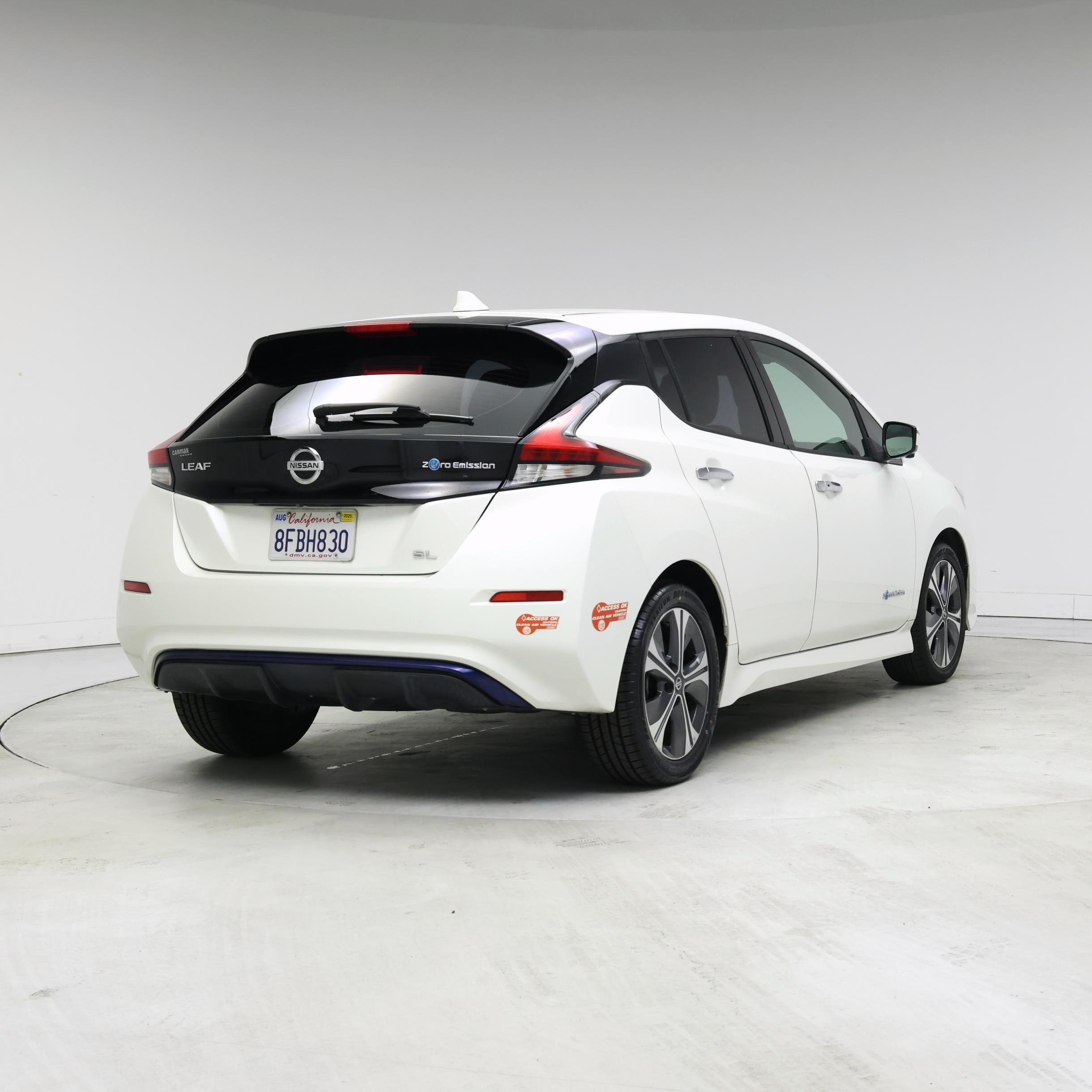 Thumbnail: 2018 Nissan Leaf - 8