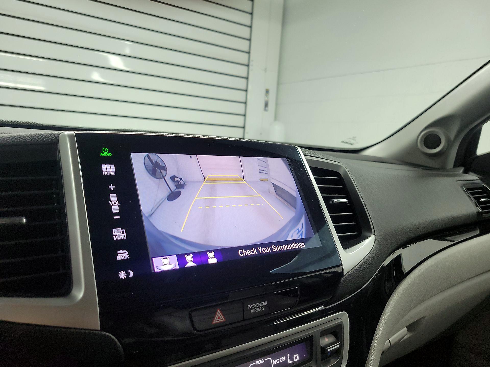 Thumbnail: 2016 Honda Pilot - 14
