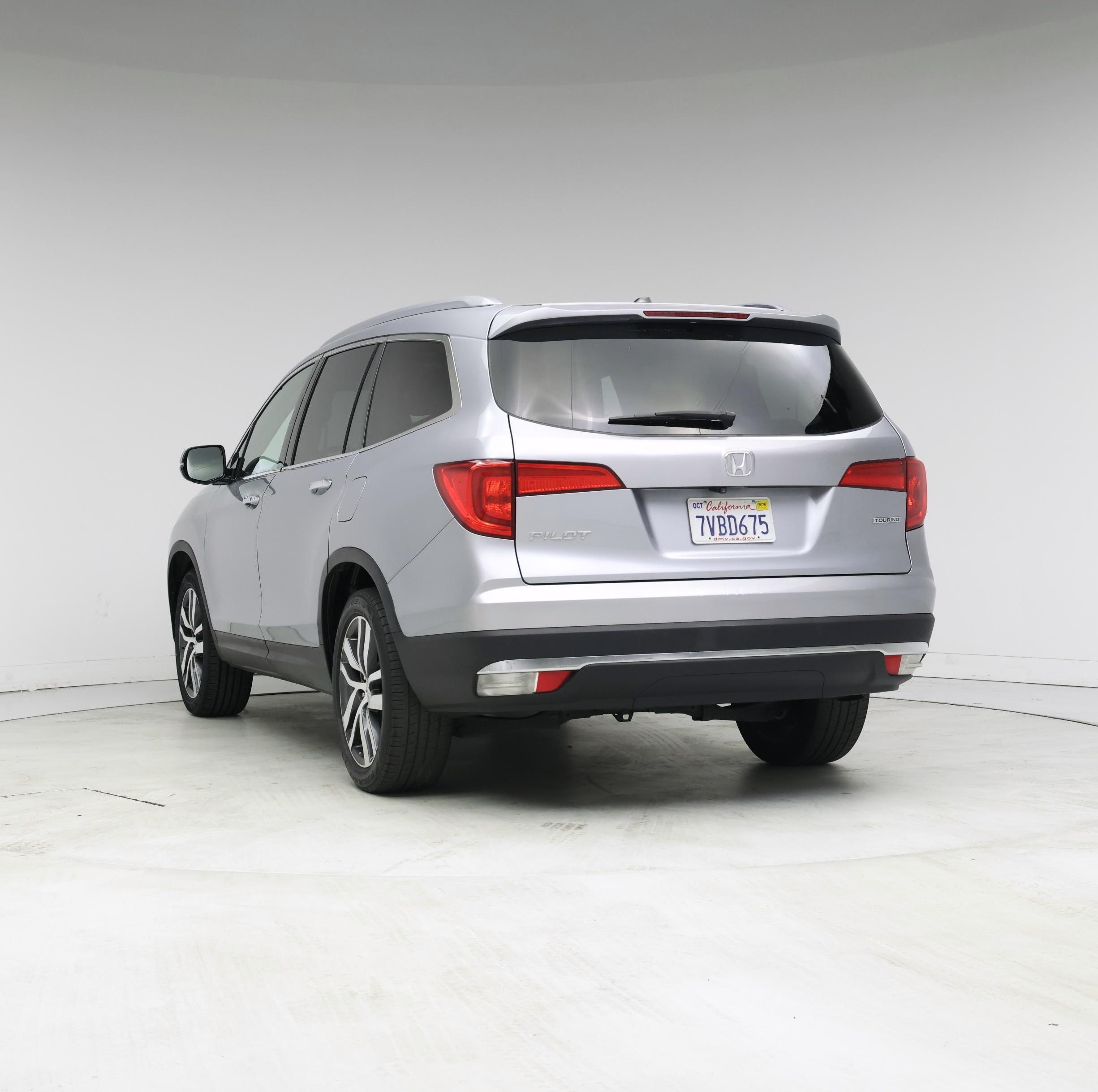 Thumbnail: 2016 Honda Pilot - 2