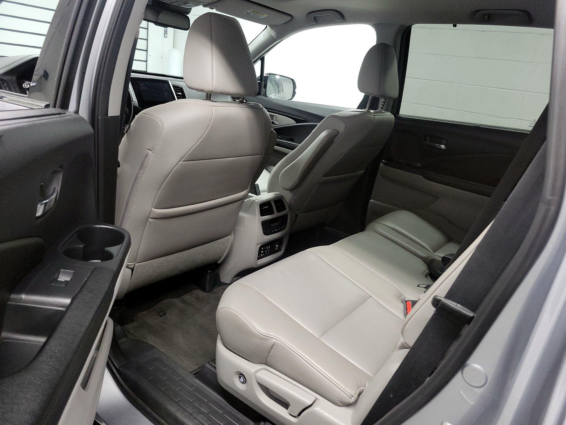 Thumbnail: 2016 Honda Pilot - 20