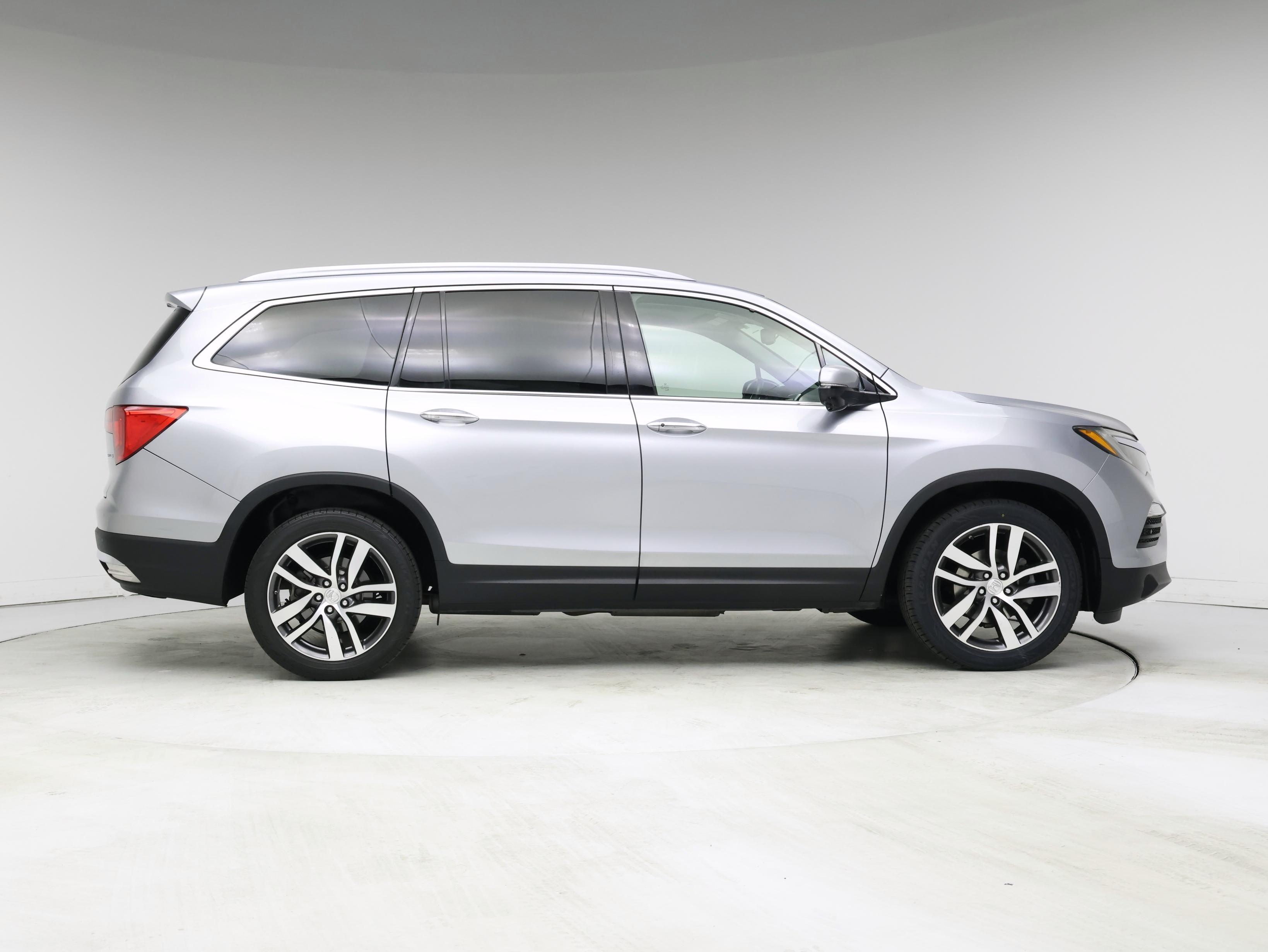 Thumbnail: 2016 Honda Pilot - 7