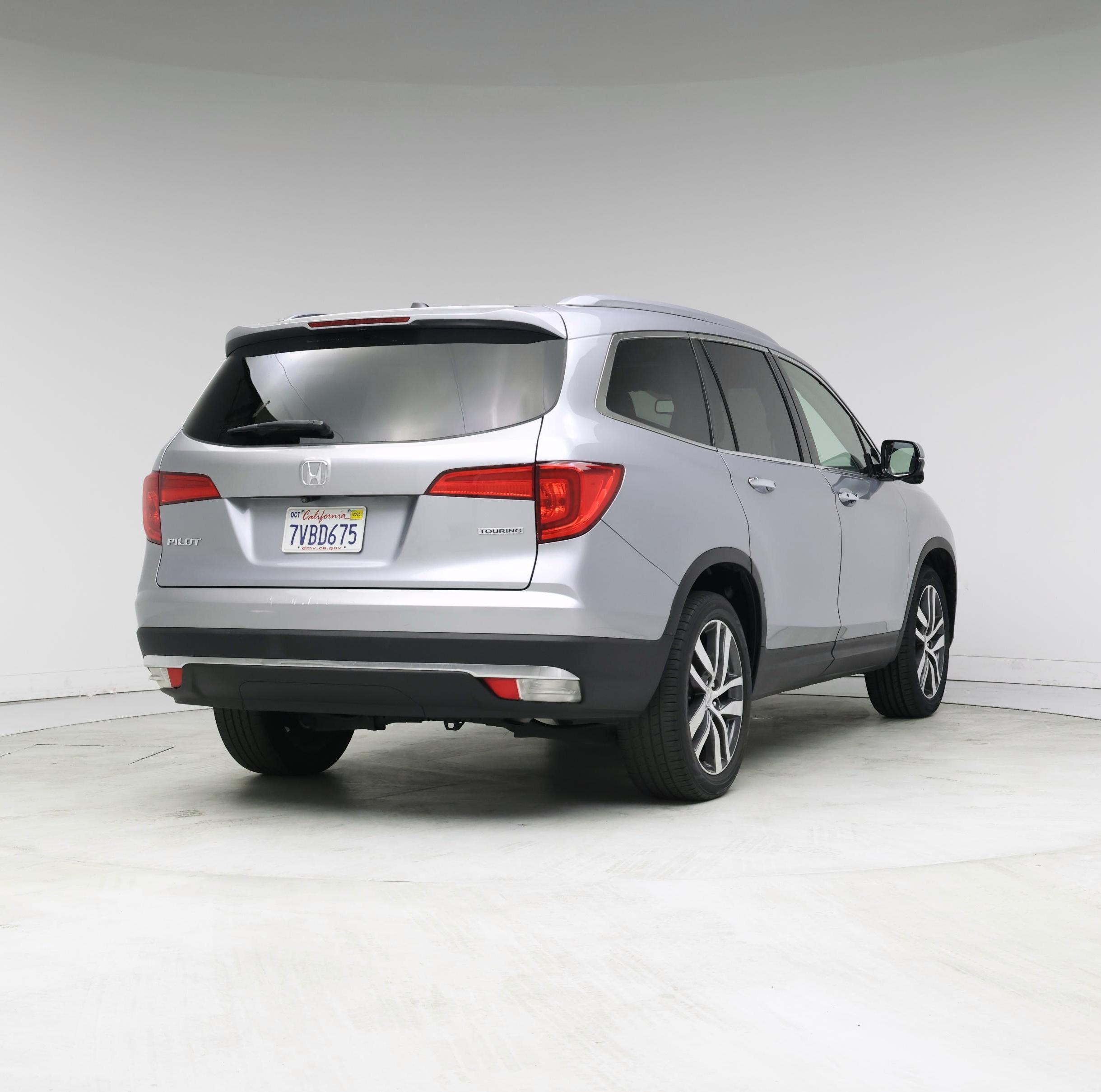 Thumbnail: 2016 Honda Pilot - 8