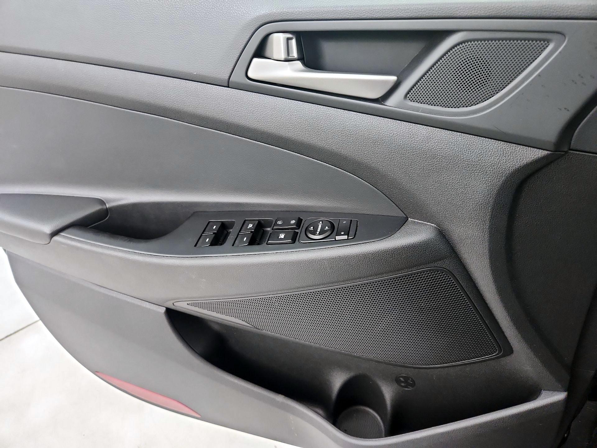 Thumbnail: 2018 Hyundai Tucson - 12