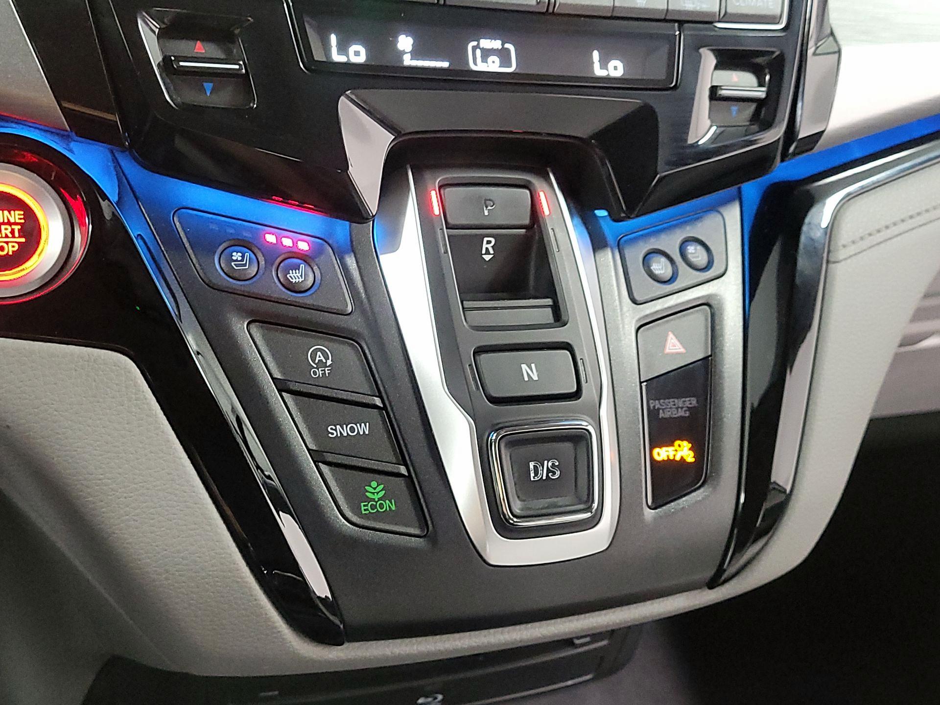 Thumbnail: 2019 Honda Odyssey - 16