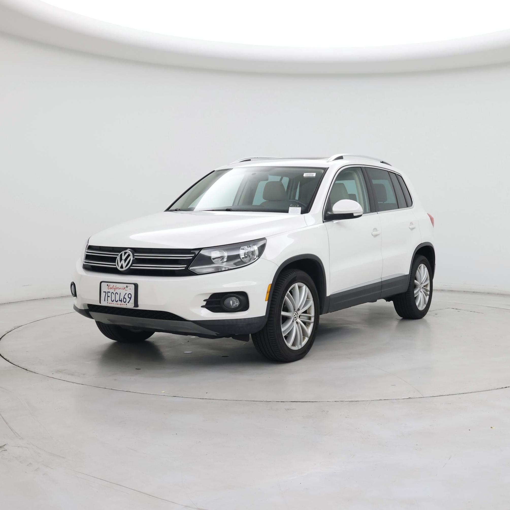 Thumbnail: 2014 Volkswagen Tiguan - 4