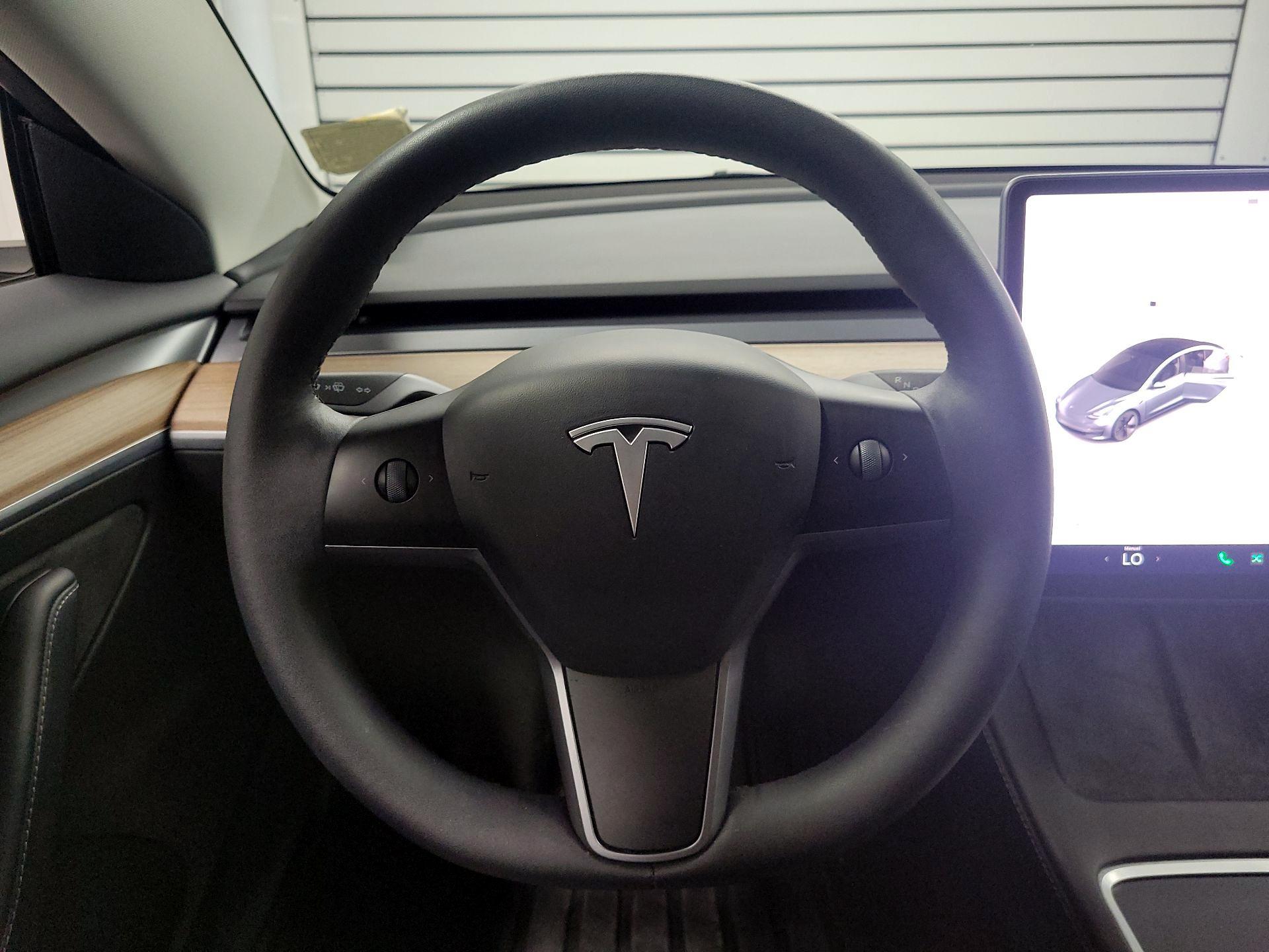 Thumbnail: 2023 Tesla Model 3 - 10