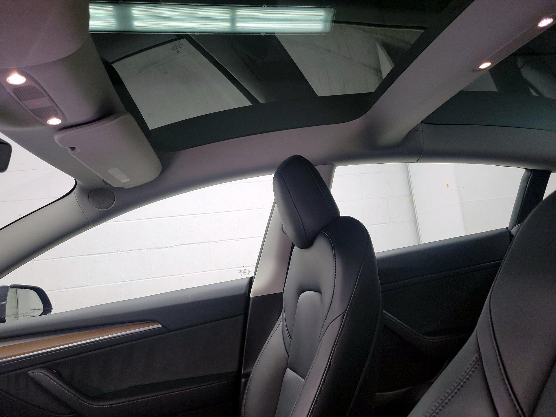 Thumbnail: 2023 Tesla Model 3 - 18