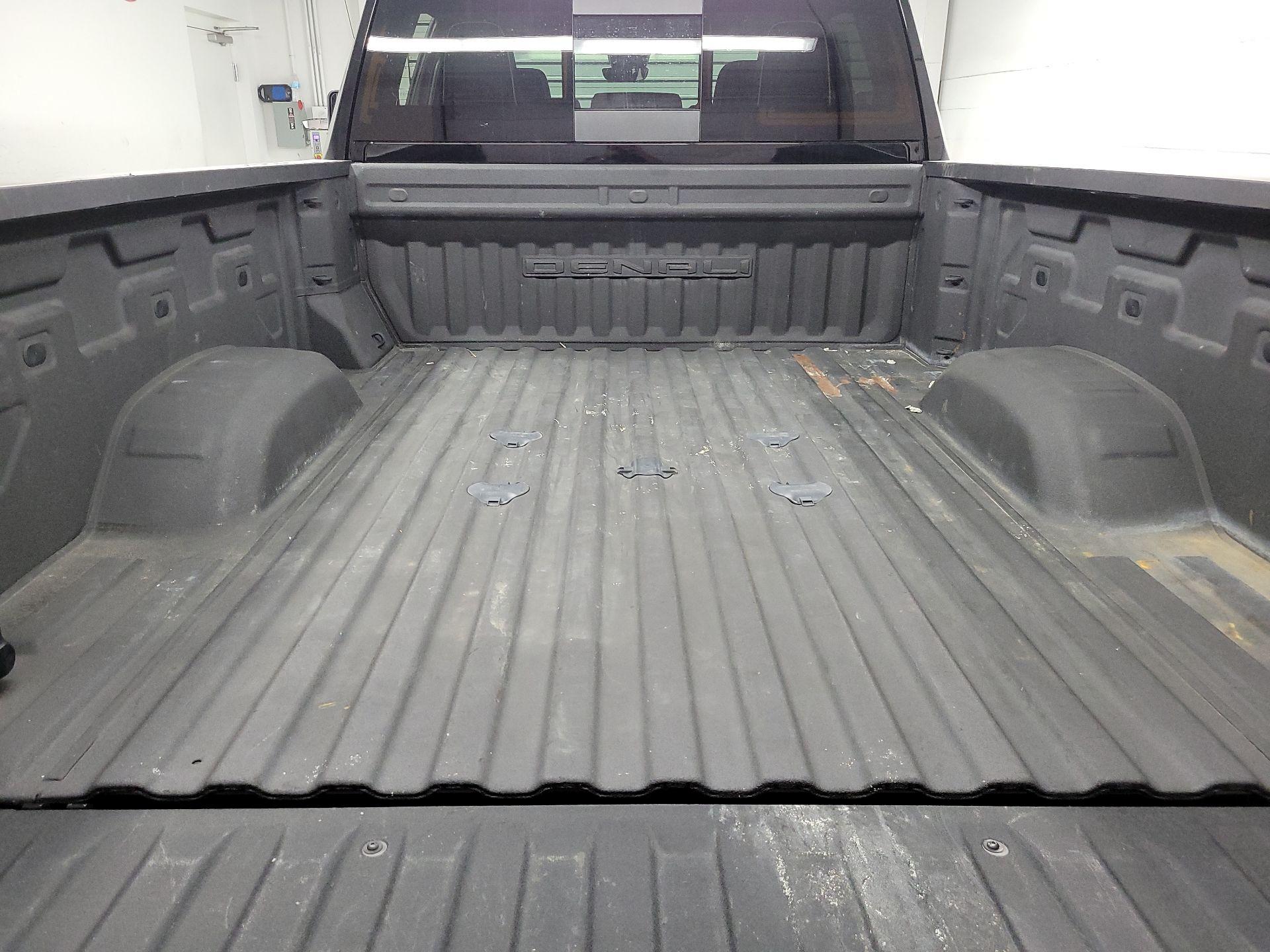 Thumbnail: 2024 GMC Sierra 2500 - 17