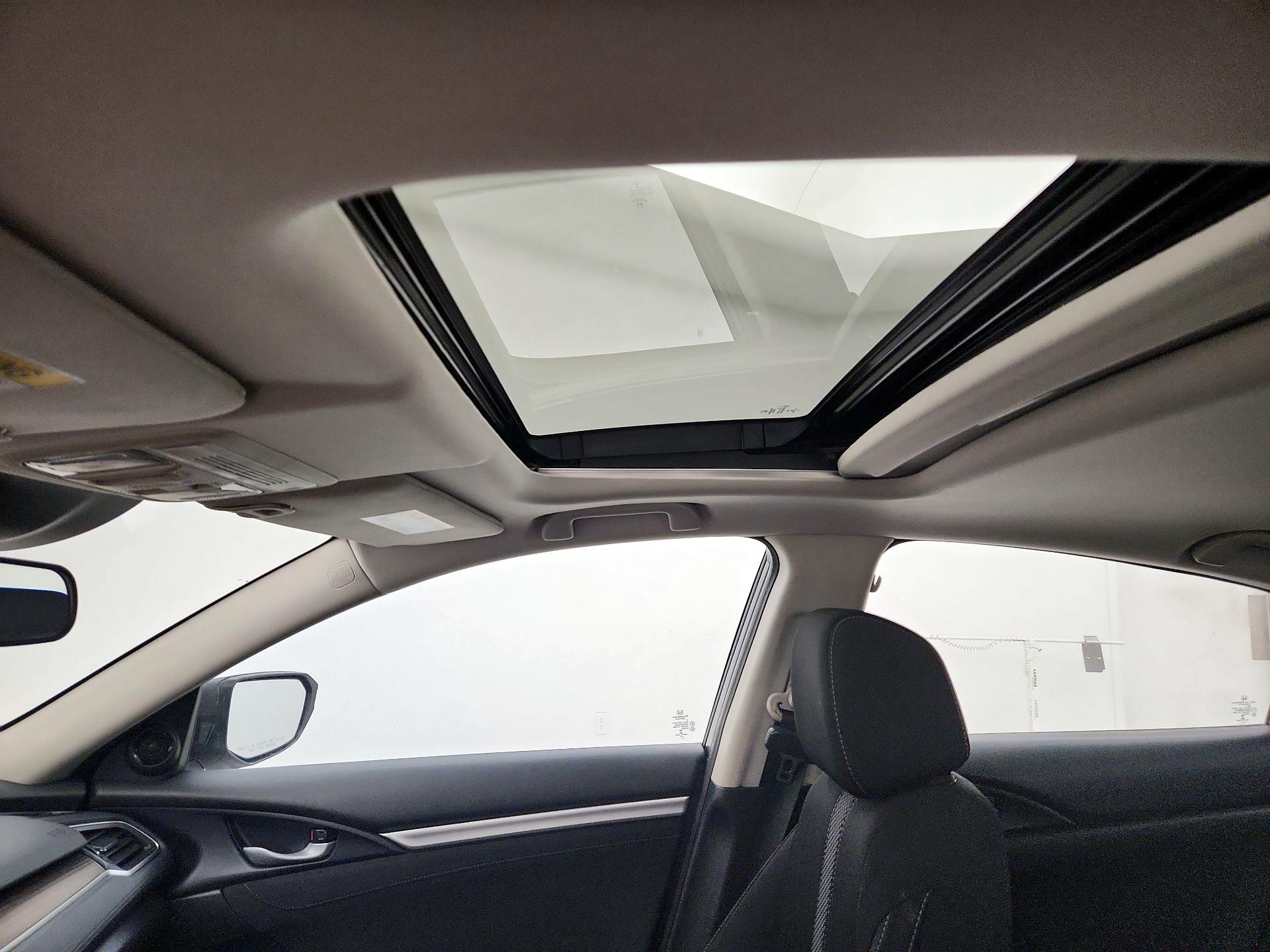 Thumbnail: 2019 Honda Civic - 19