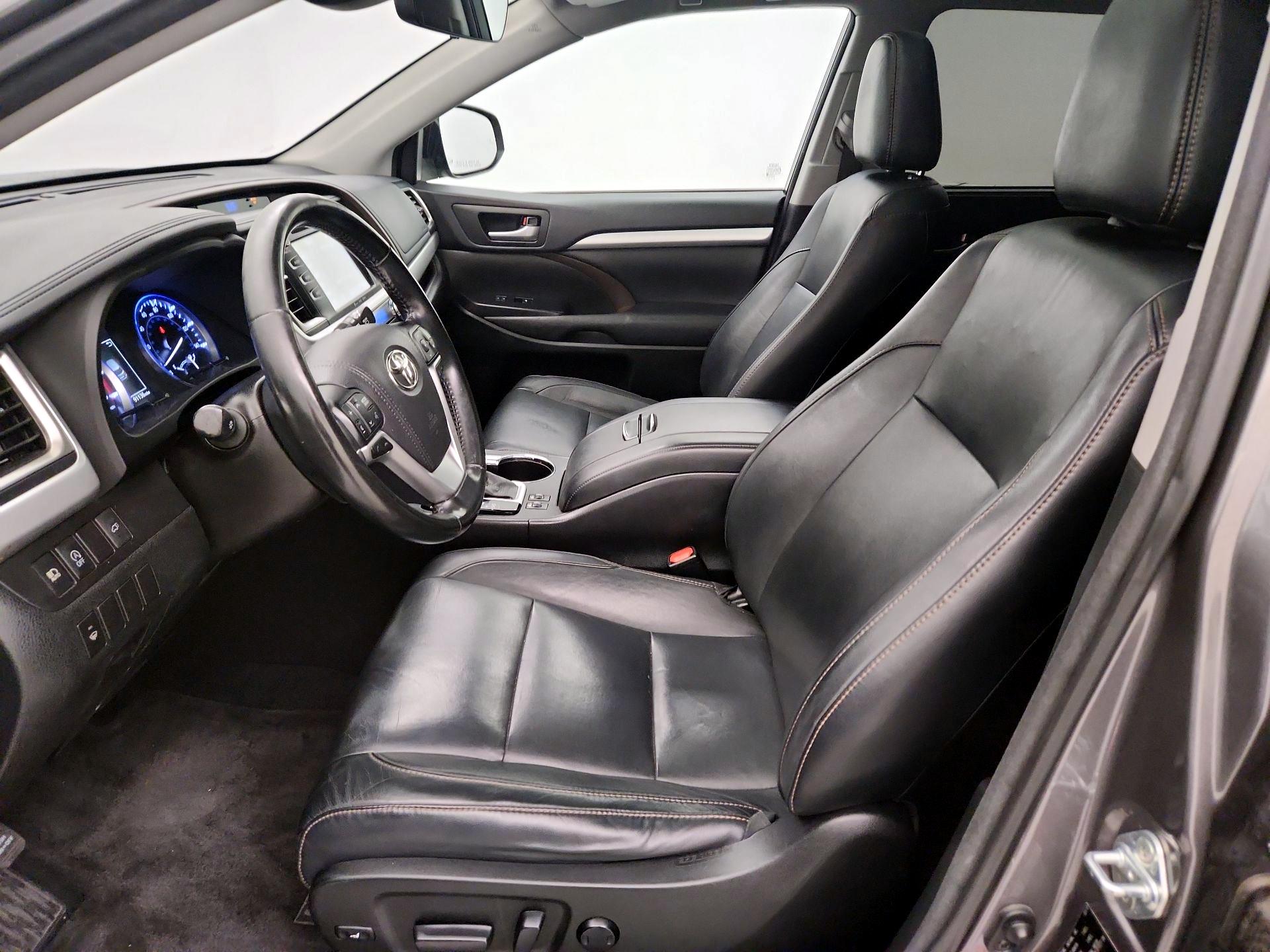 Thumbnail: 2017 Toyota Highlander - 11