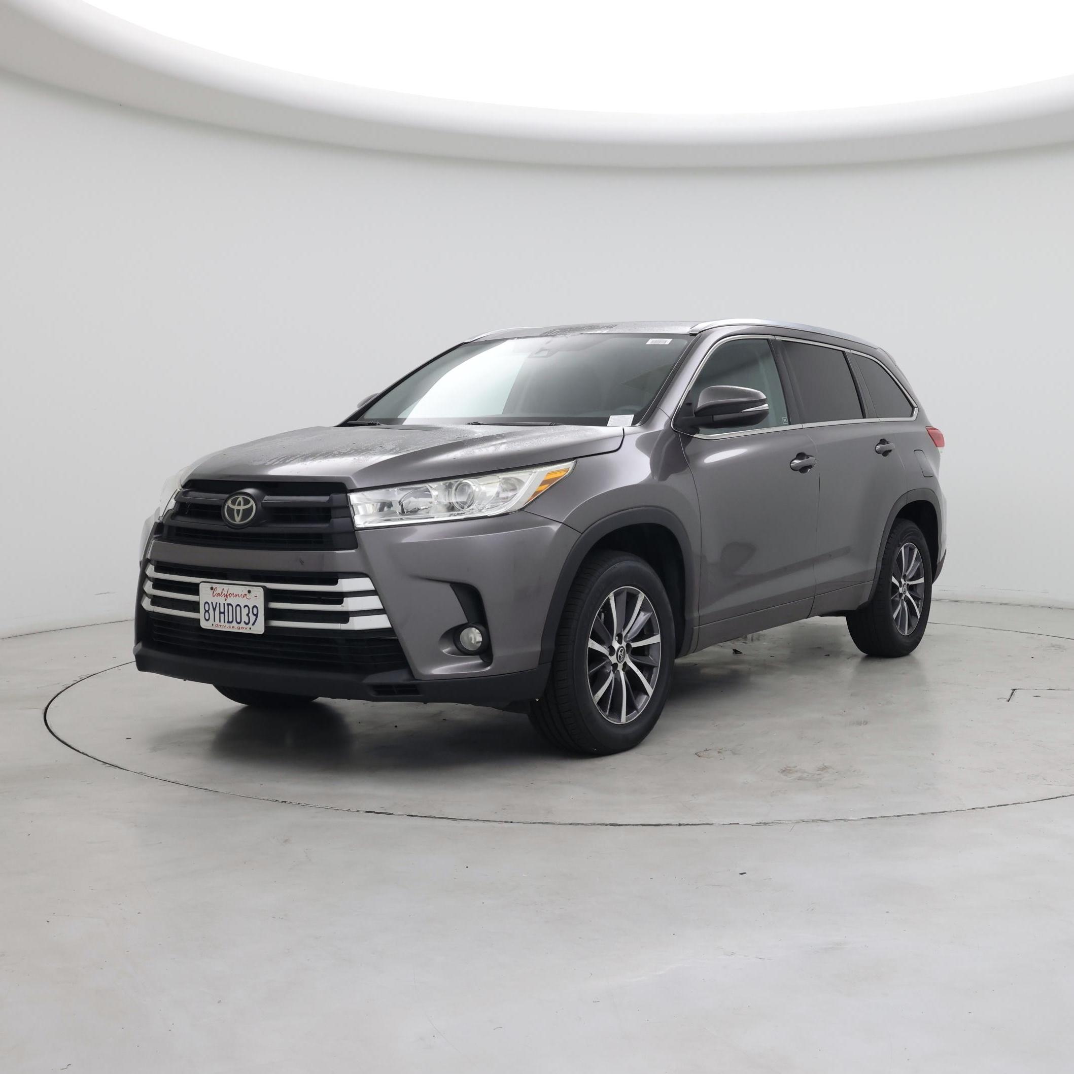 Thumbnail: 2017 Toyota Highlander - 4