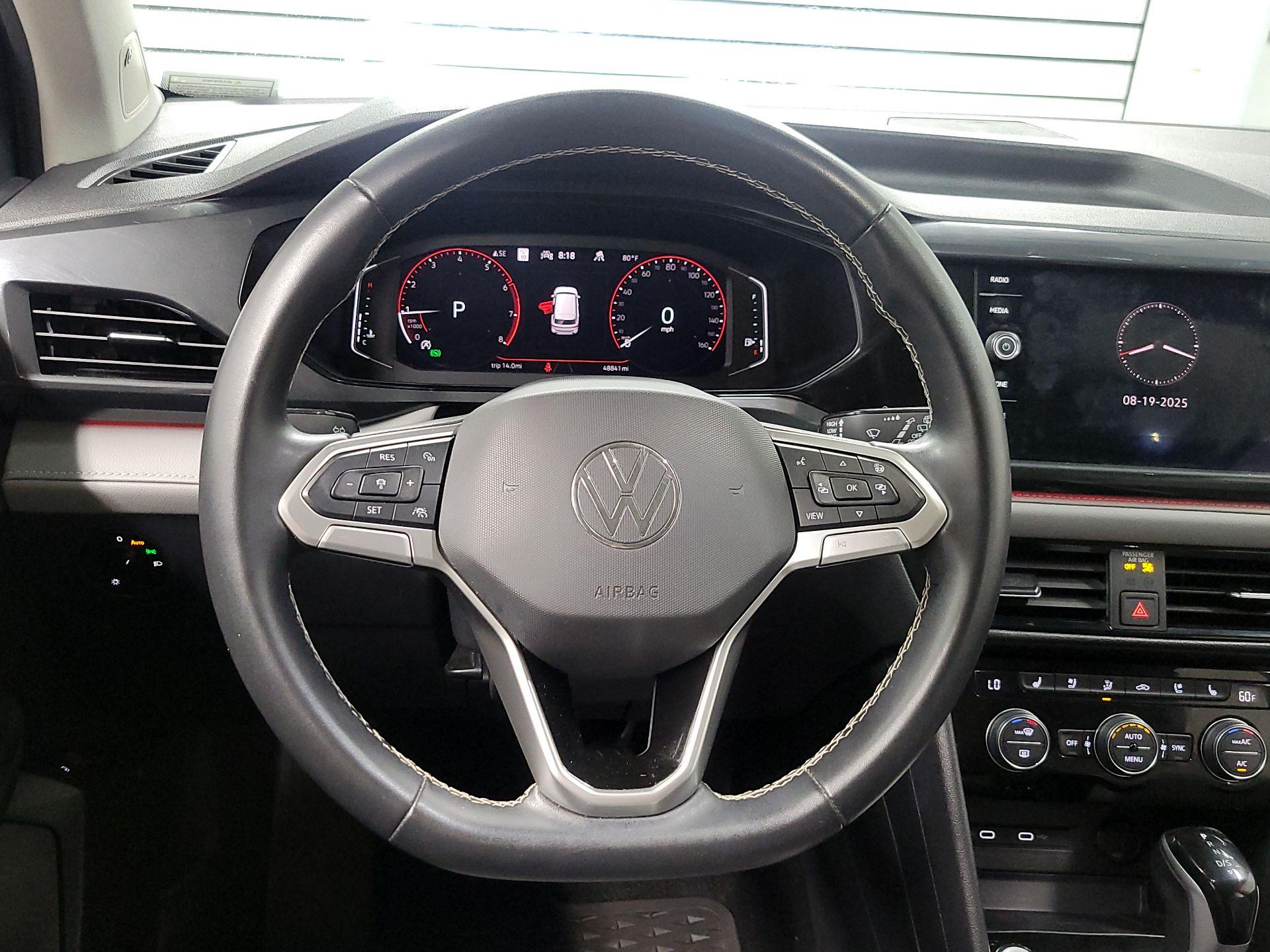 Thumbnail: 2022 Volkswagen Taos - 10