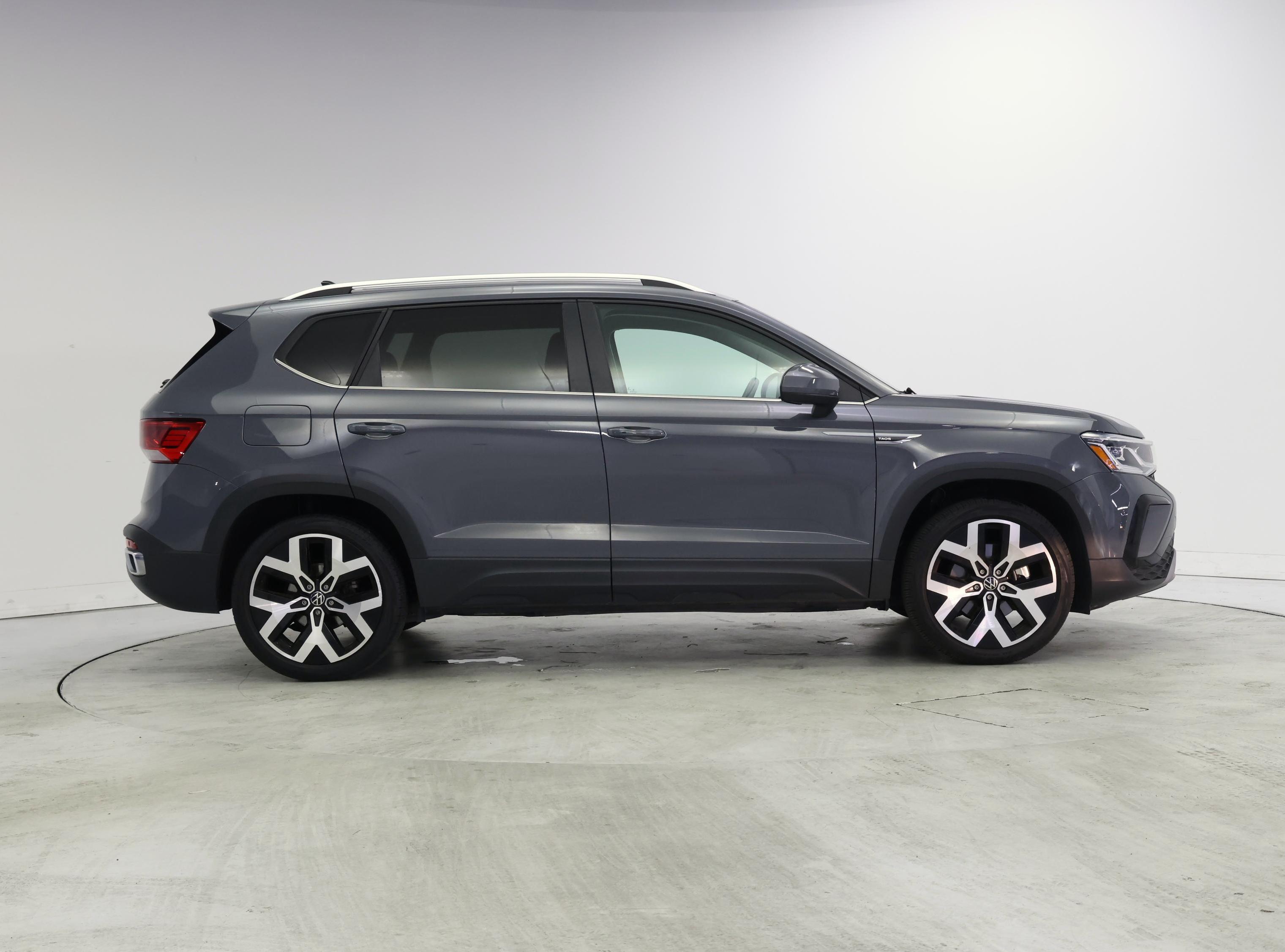 Thumbnail: 2022 Volkswagen Taos - 7