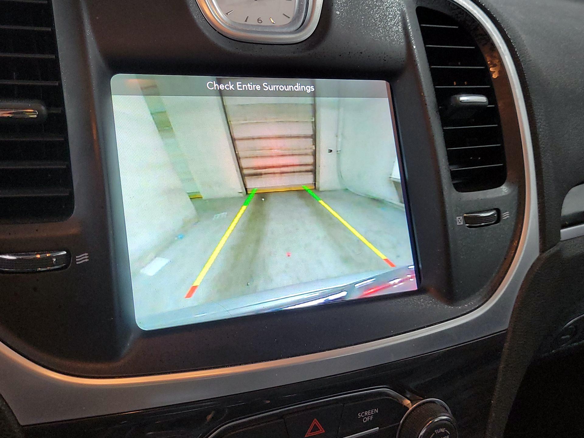 Thumbnail: 2019 Chrysler 300 - 14