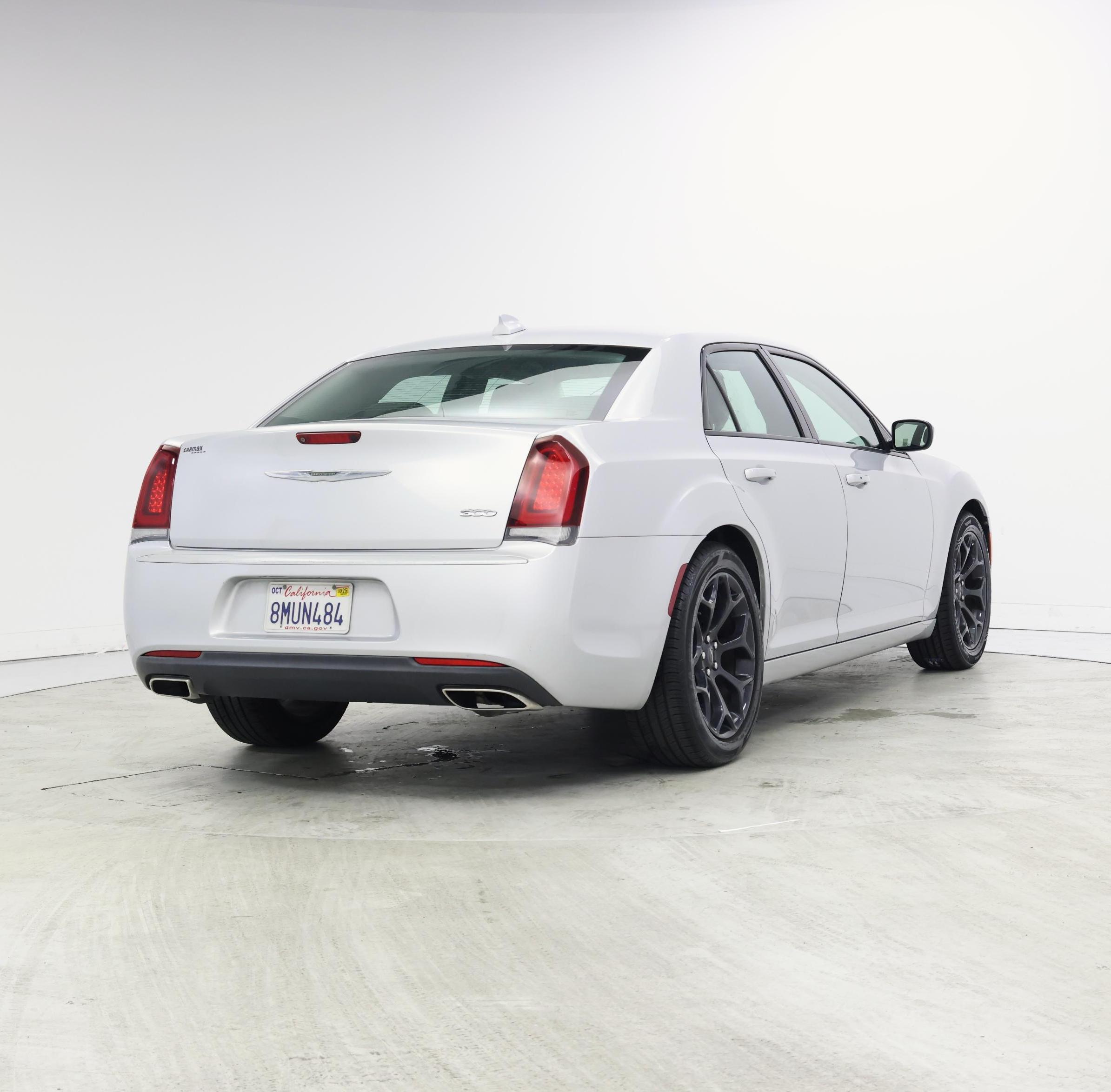 Thumbnail: 2019 Chrysler 300 - 8
