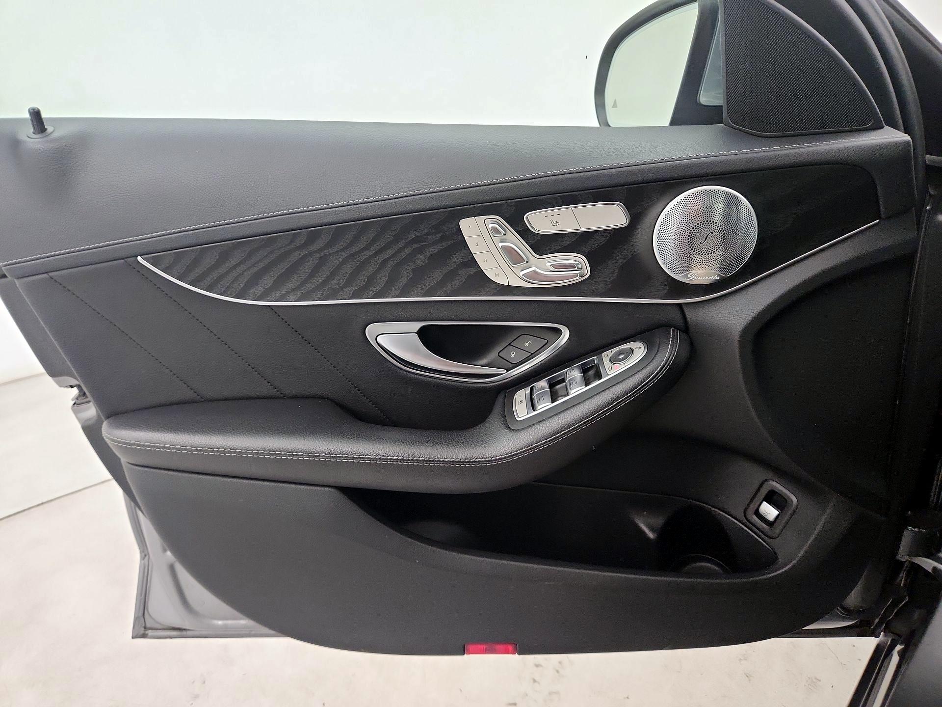 Thumbnail: 2015 Mercedes-Benz C-Class - 12