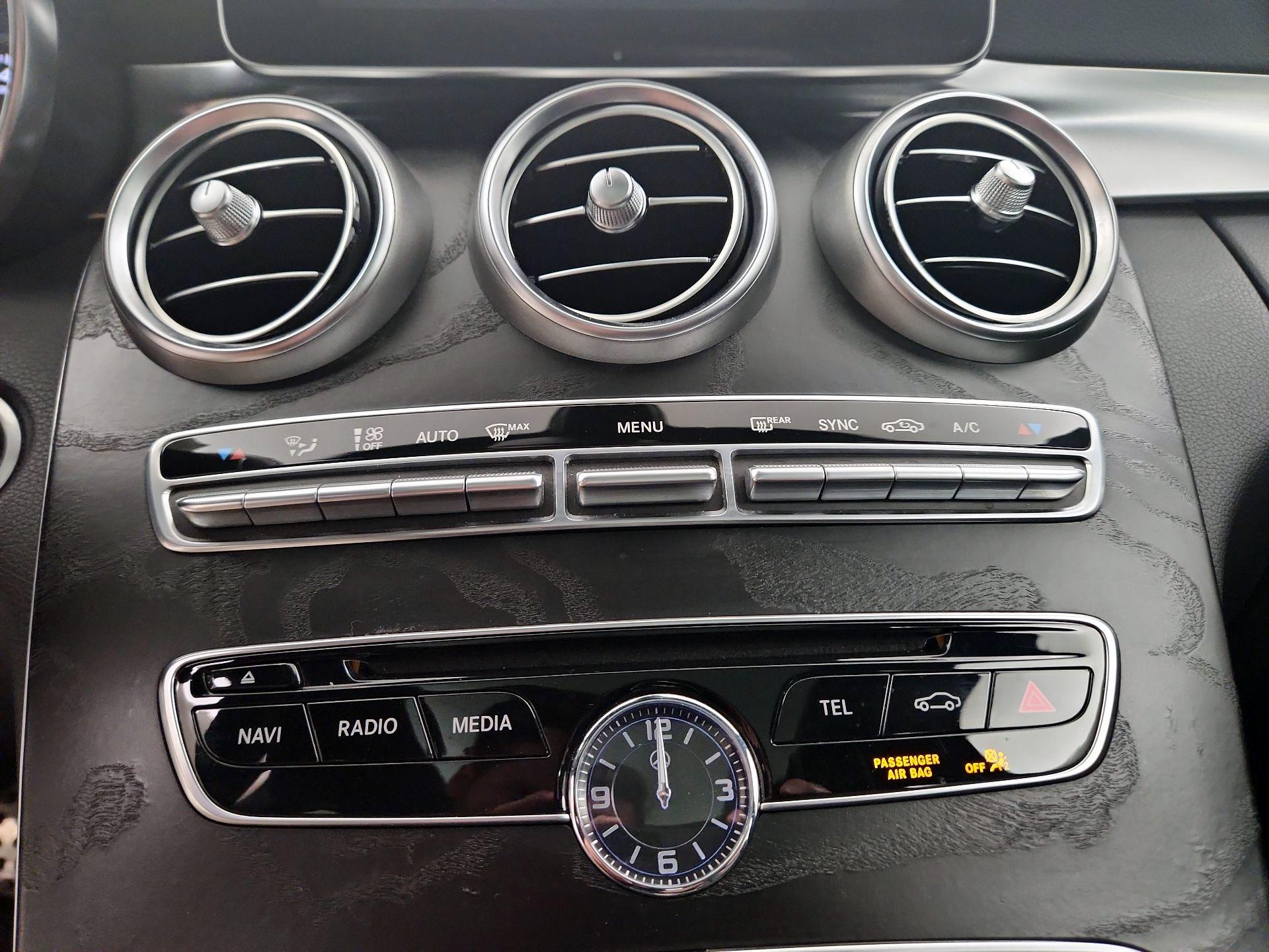 Thumbnail: 2015 Mercedes-Benz C-Class - 17