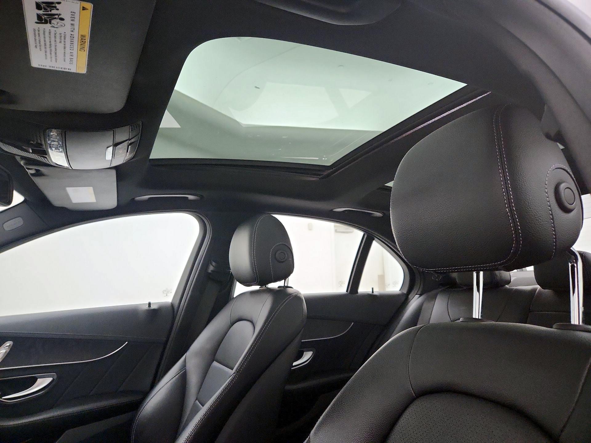 Thumbnail: 2015 Mercedes-Benz C-Class - 20