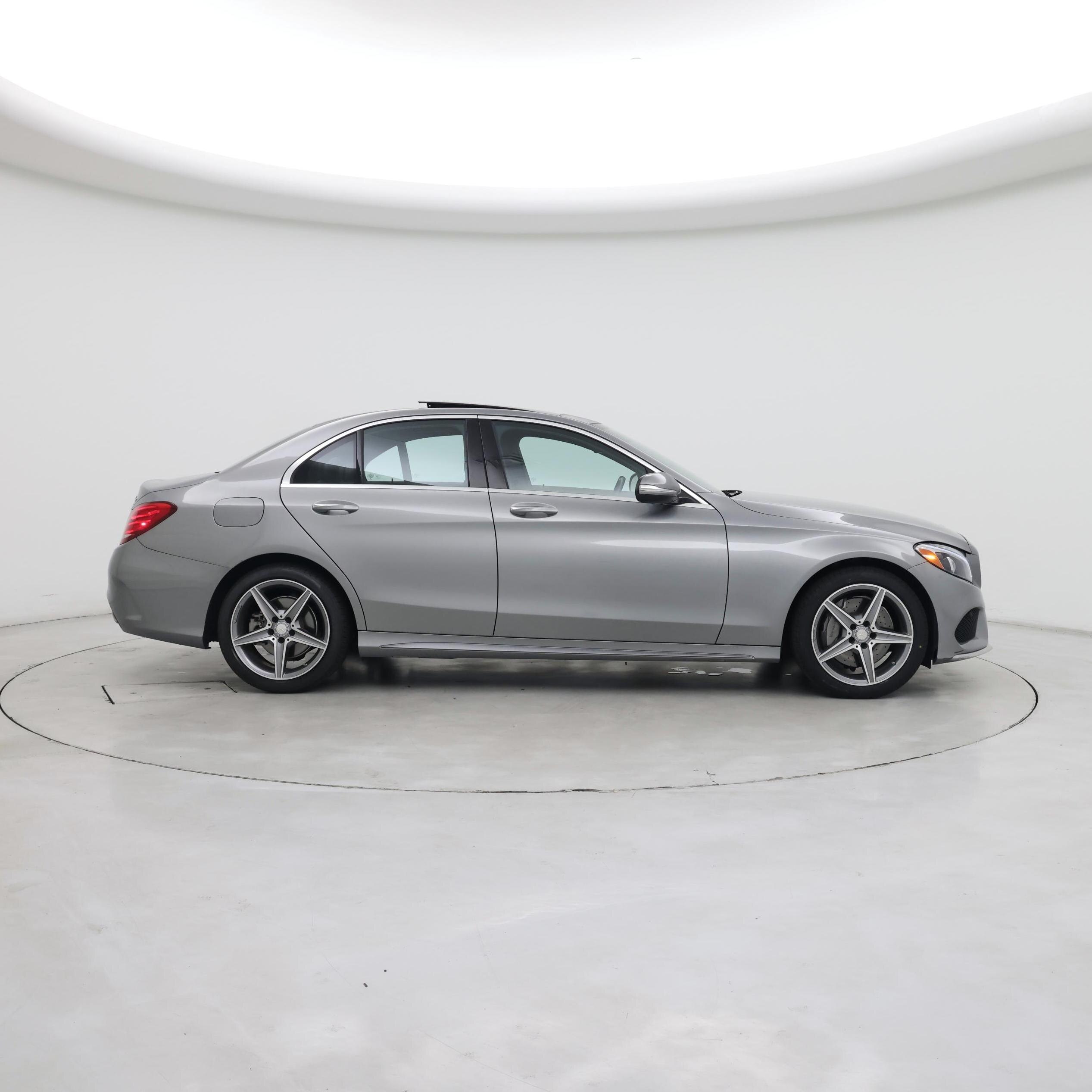 Thumbnail: 2015 Mercedes-Benz C-Class - 7