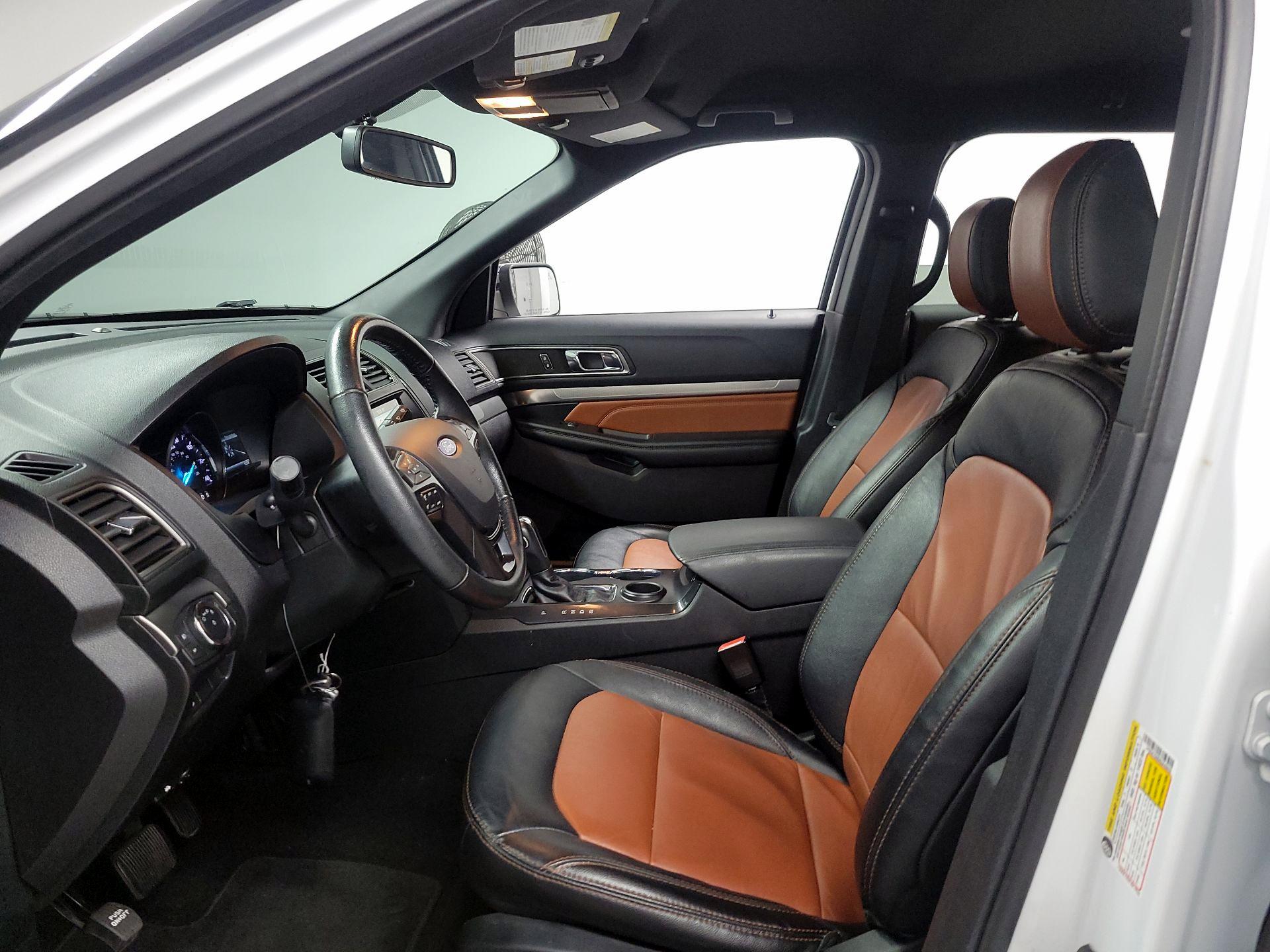 Thumbnail: 2019 Ford Explorer - 11