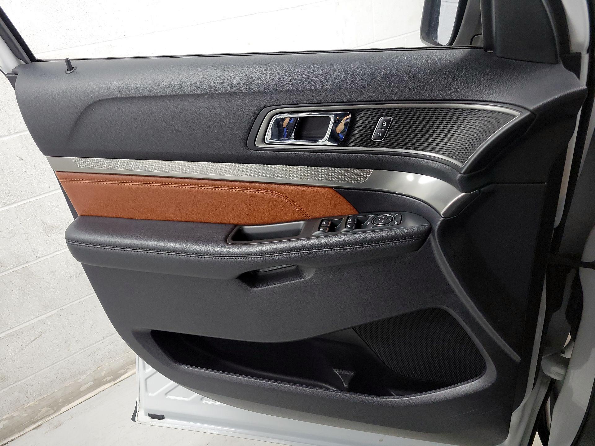 Thumbnail: 2019 Ford Explorer - 12