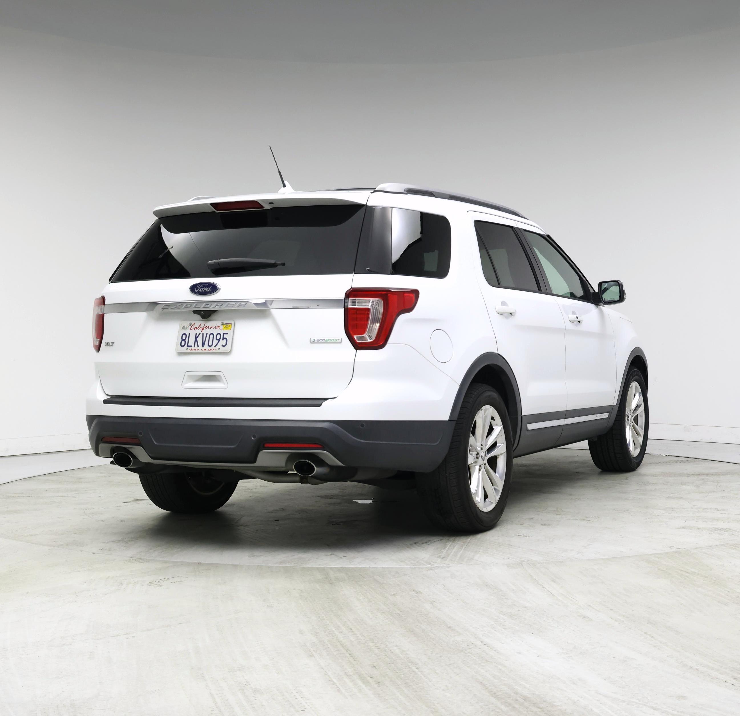 Thumbnail: 2019 Ford Explorer - 8