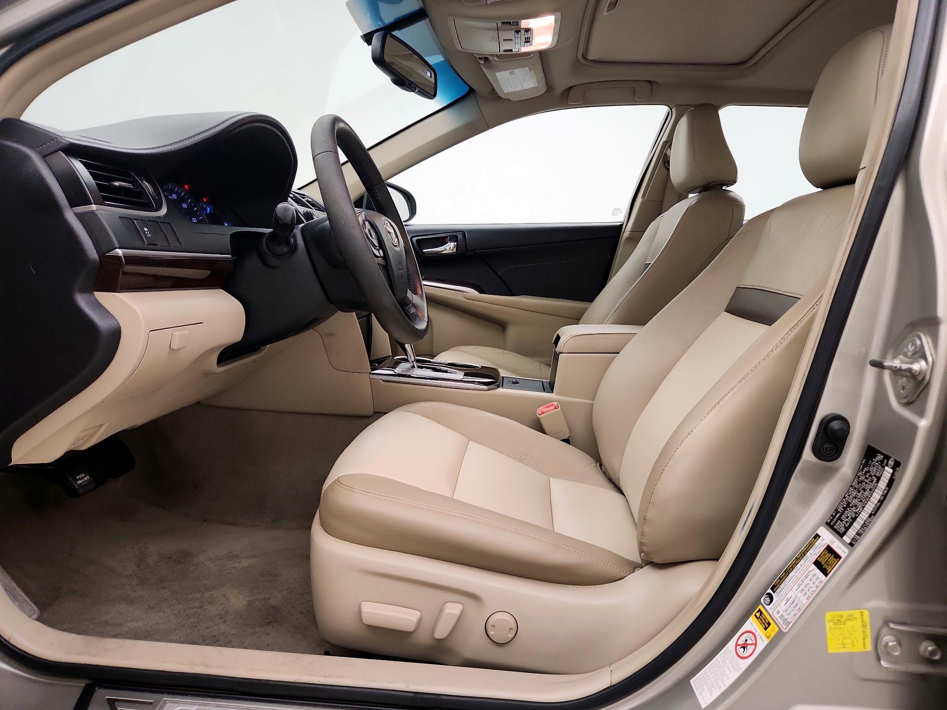 Thumbnail: 2014 Toyota Camry - 11