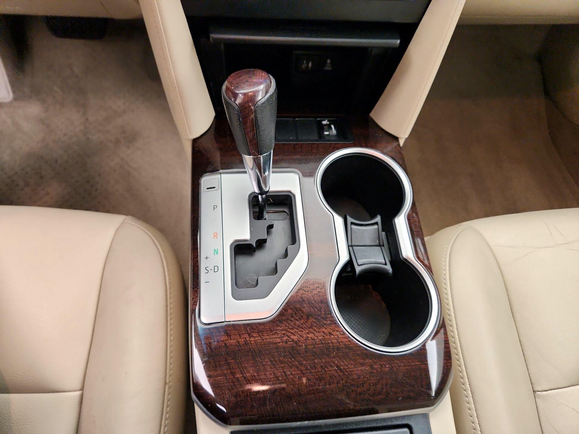 Thumbnail: 2014 Toyota Camry - 17