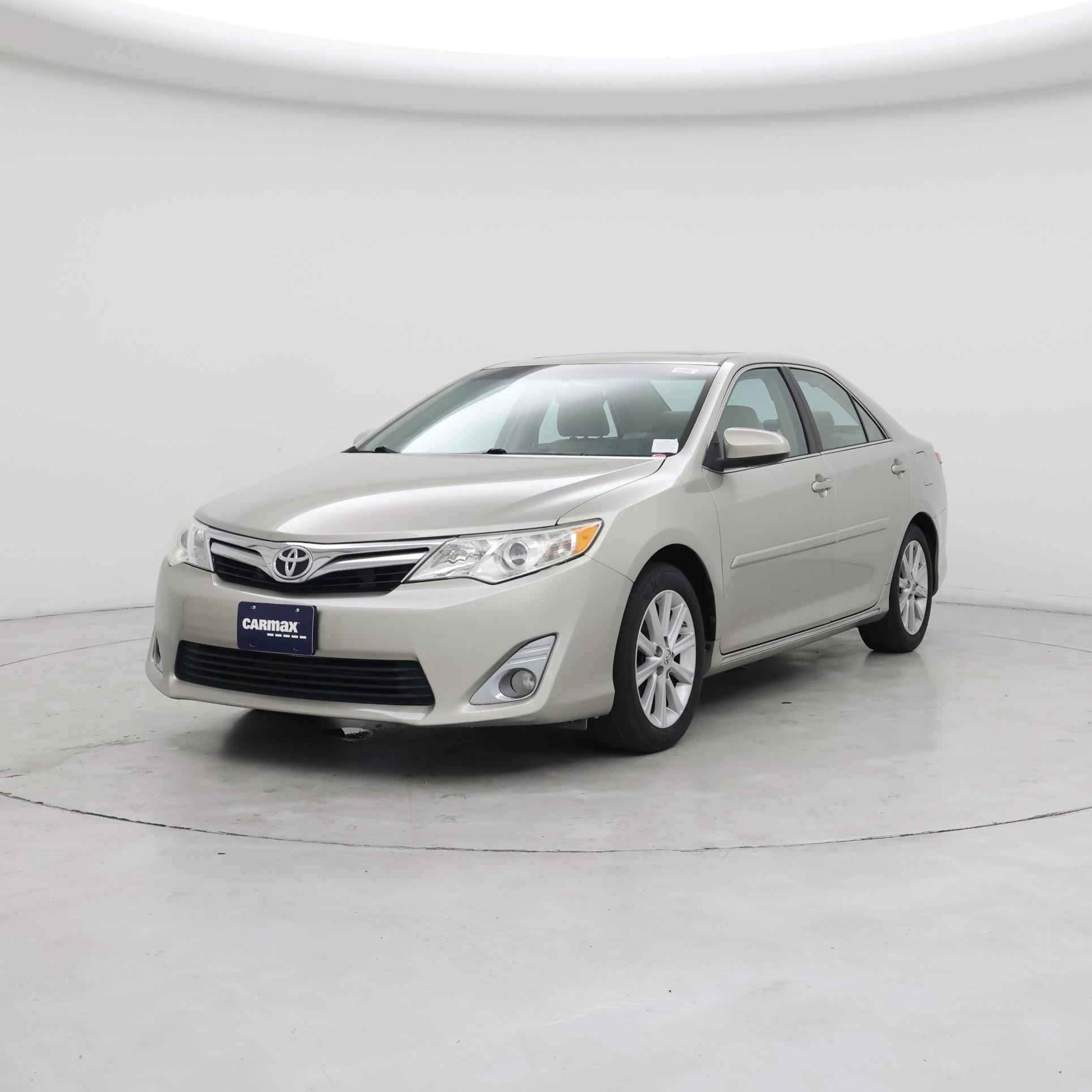 Thumbnail: 2014 Toyota Camry - 4