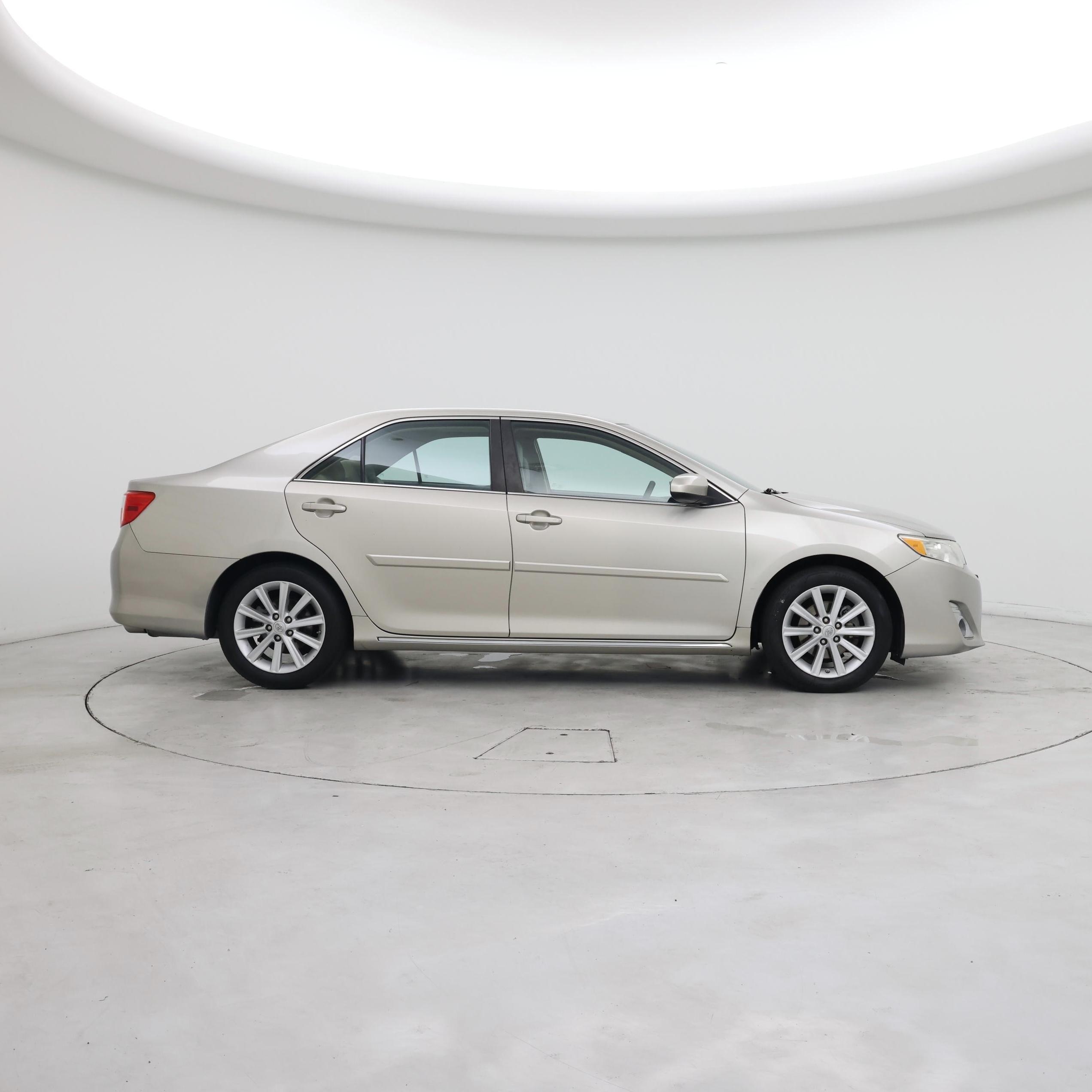Thumbnail: 2014 Toyota Camry - 7