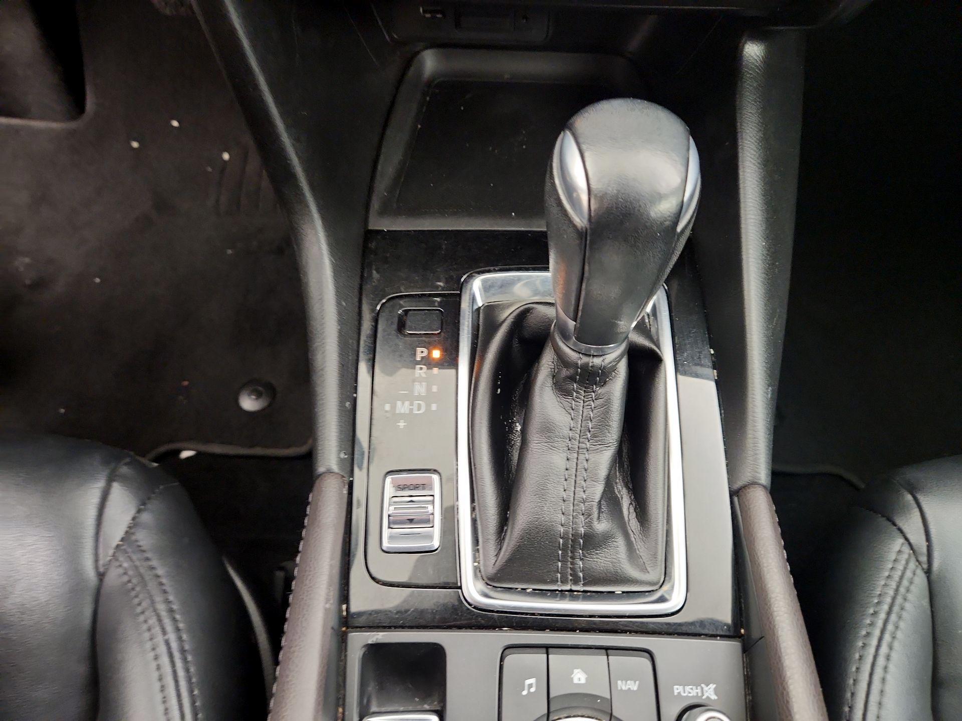 Thumbnail: 2018 Mazda Mazda3 - 17