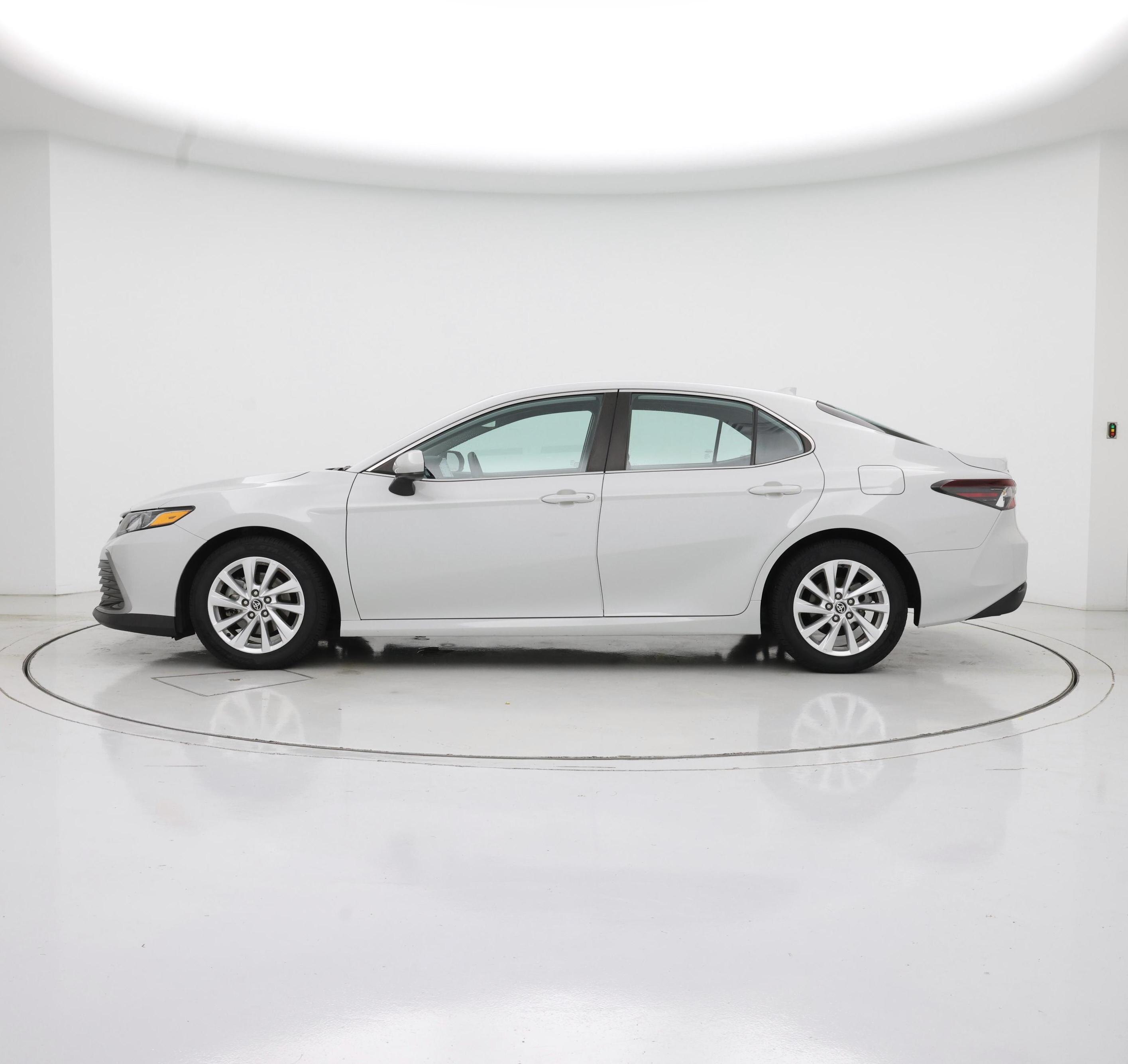 Thumbnail: 2023 Toyota Camry - 3