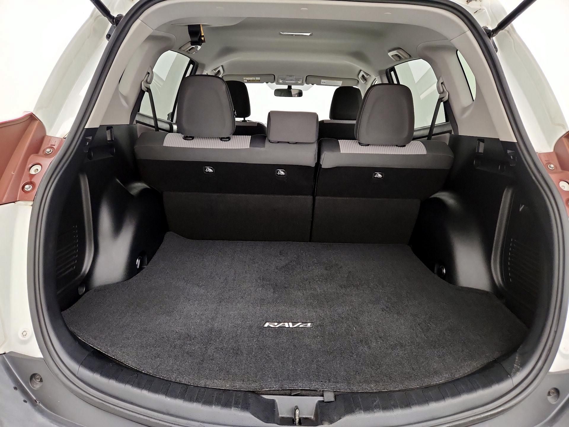 Thumbnail: 2014 Toyota RAV4 - 20