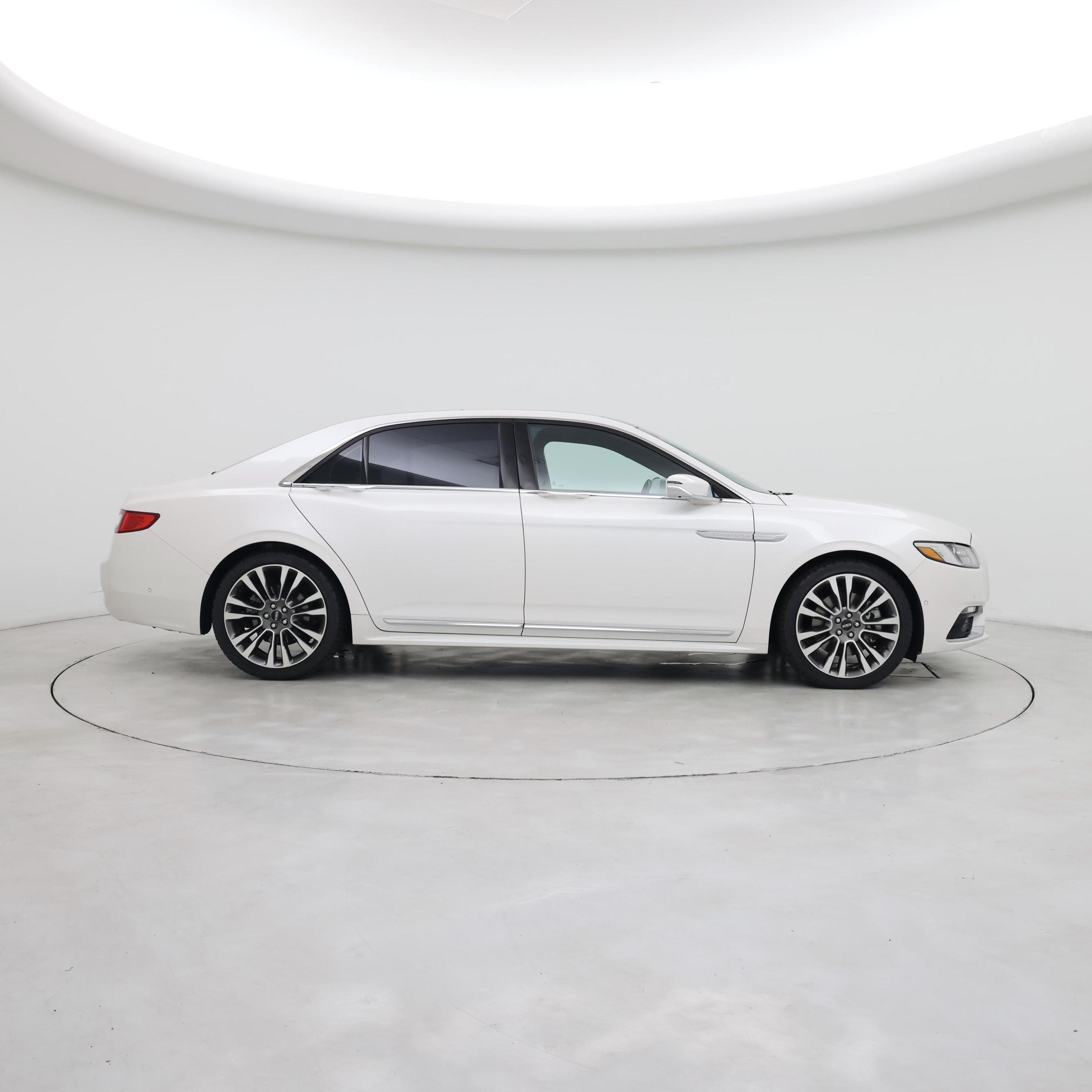 Thumbnail: 2017 Lincoln Continental - 7