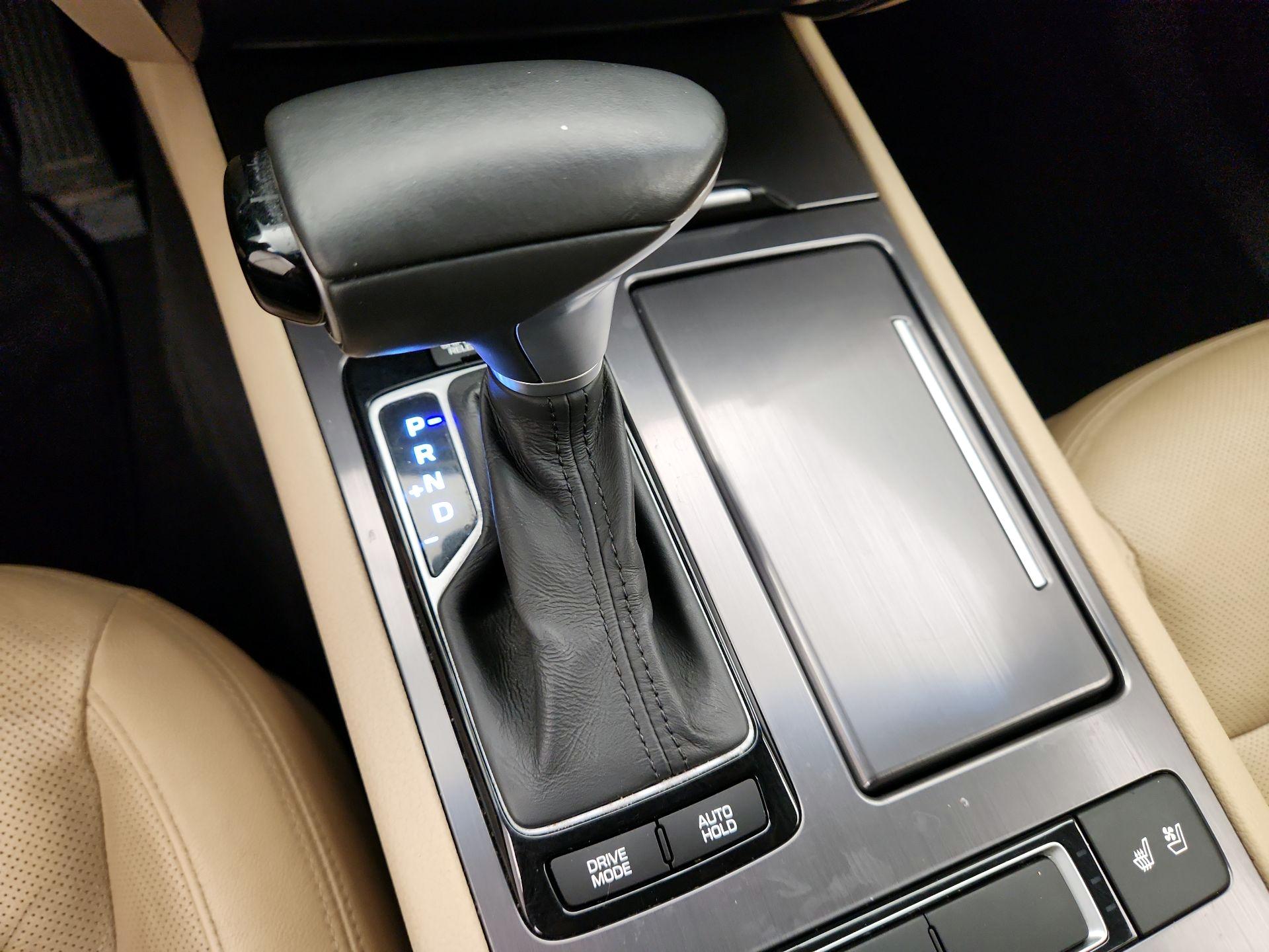 Thumbnail: 2018 Genesis G80 - 18