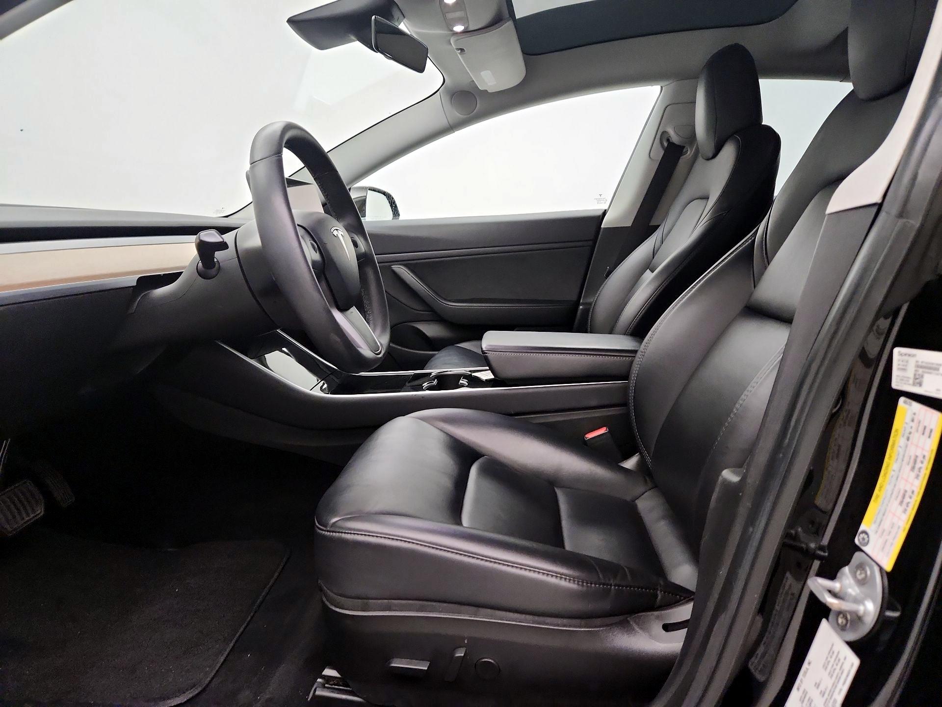Thumbnail: 2019 Tesla Model 3 - 11