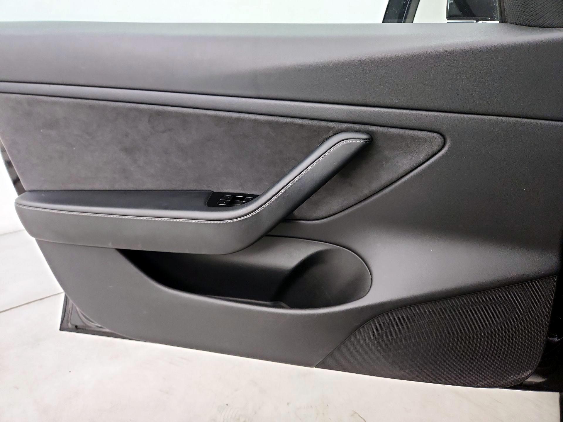 Thumbnail: 2019 Tesla Model 3 - 12
