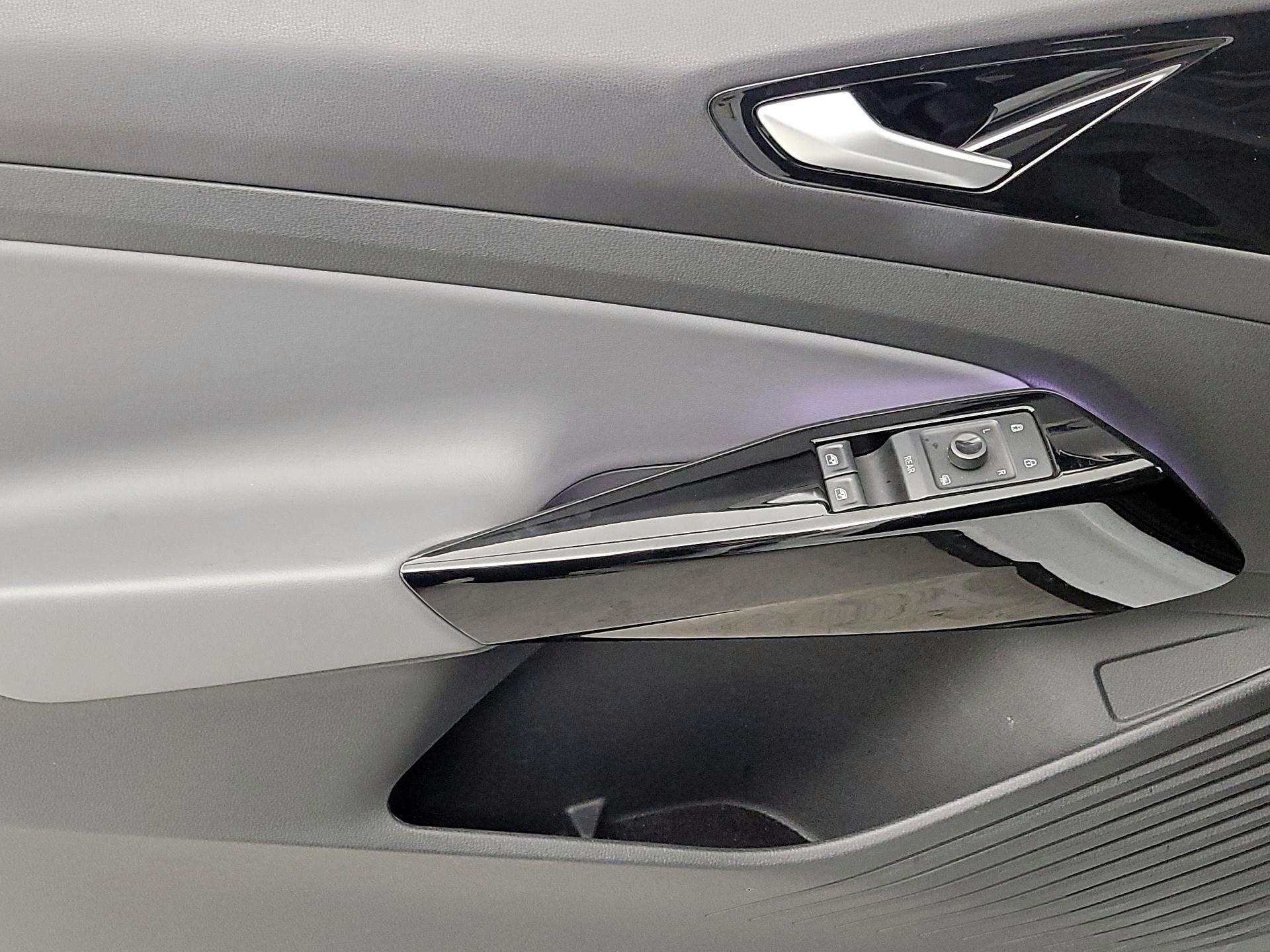 Thumbnail: 2022 Volkswagen ID.4 - 12