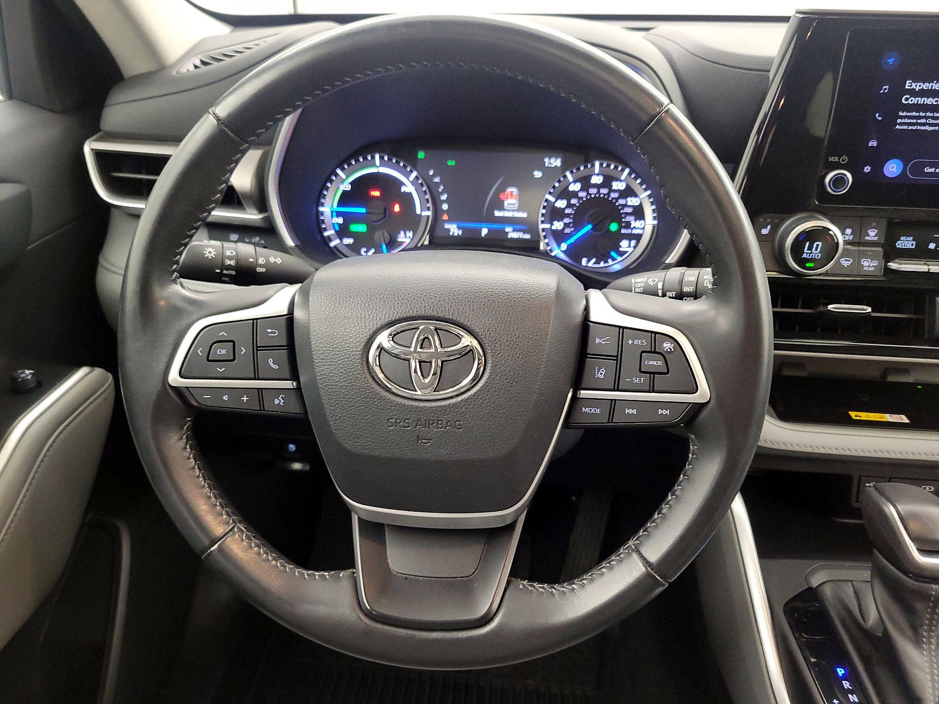 Thumbnail: 2023 Toyota Highlander - 10