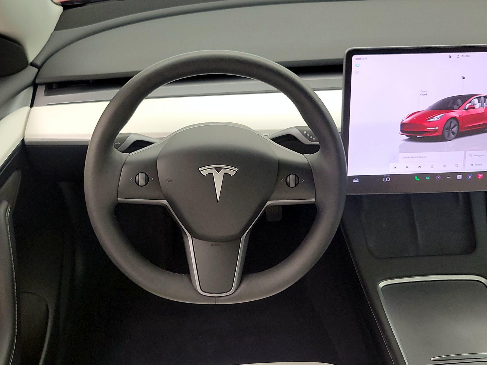 Thumbnail: 2023 Tesla Model 3 - 10