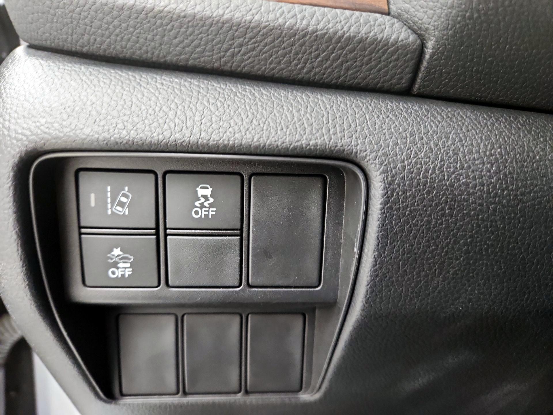 Thumbnail: 2018 Honda CR-V - 13